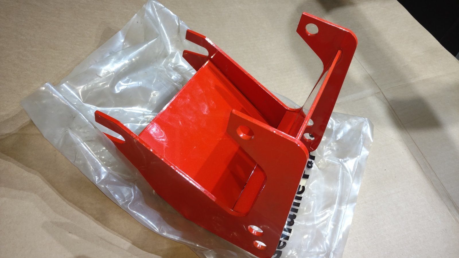 C44287 BRACKET - BLADE MOUNT UB44 UB54 C25571 - Ingersoll/Case Tractor Part