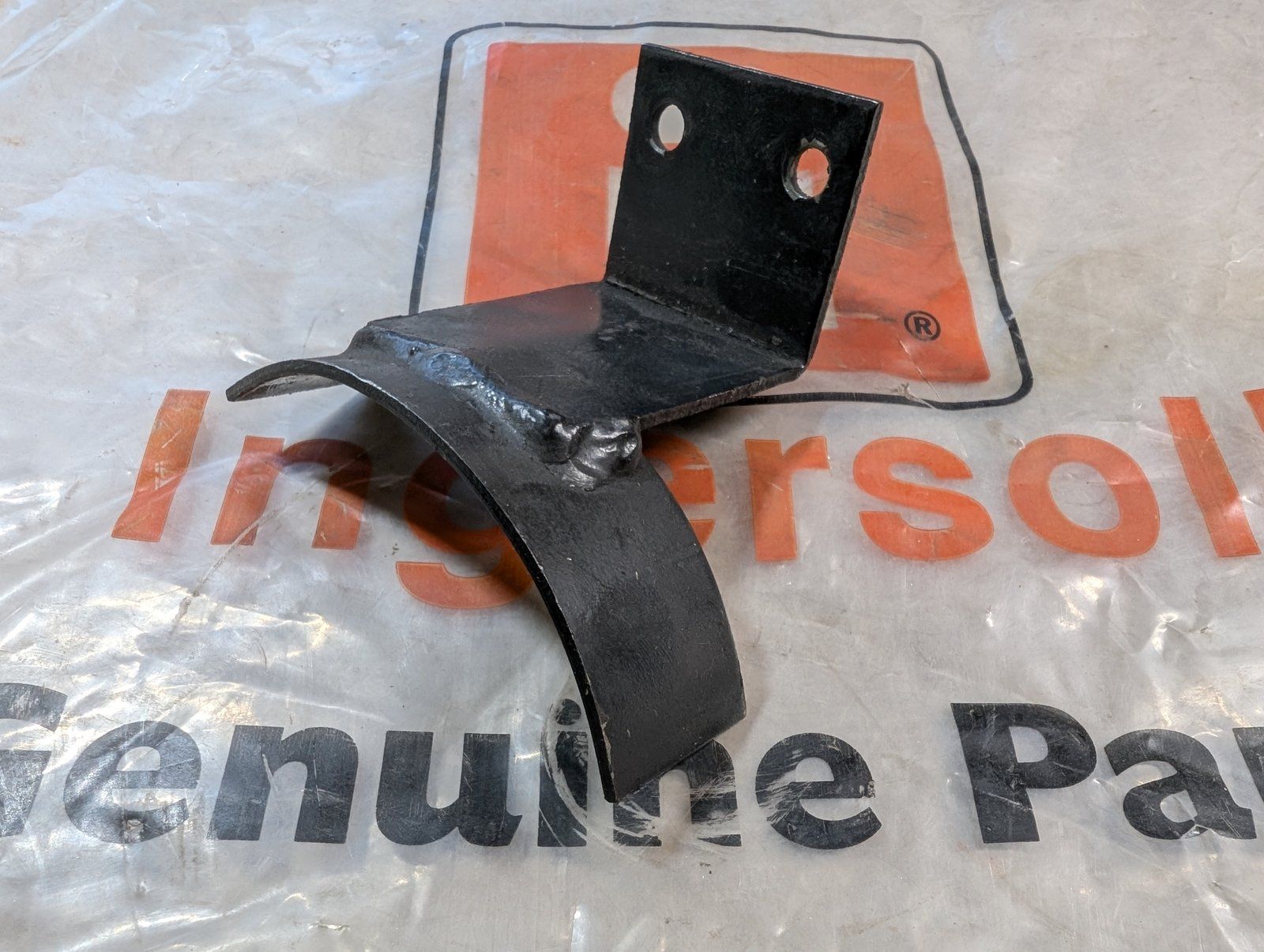 C44336 WMT BELT RETAINER SHORT - Ingersoll/Case Tractor Part