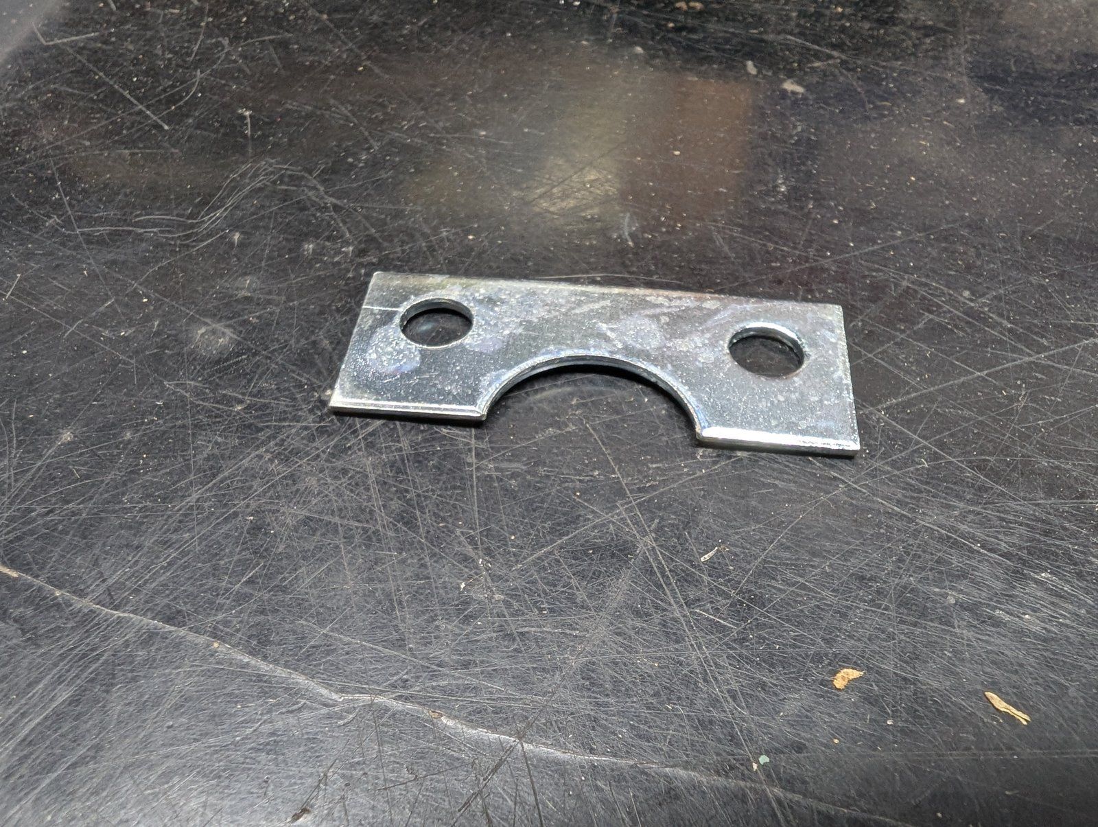 C44384 STRAP RETAINER - Ingersoll/Case Tractor Part