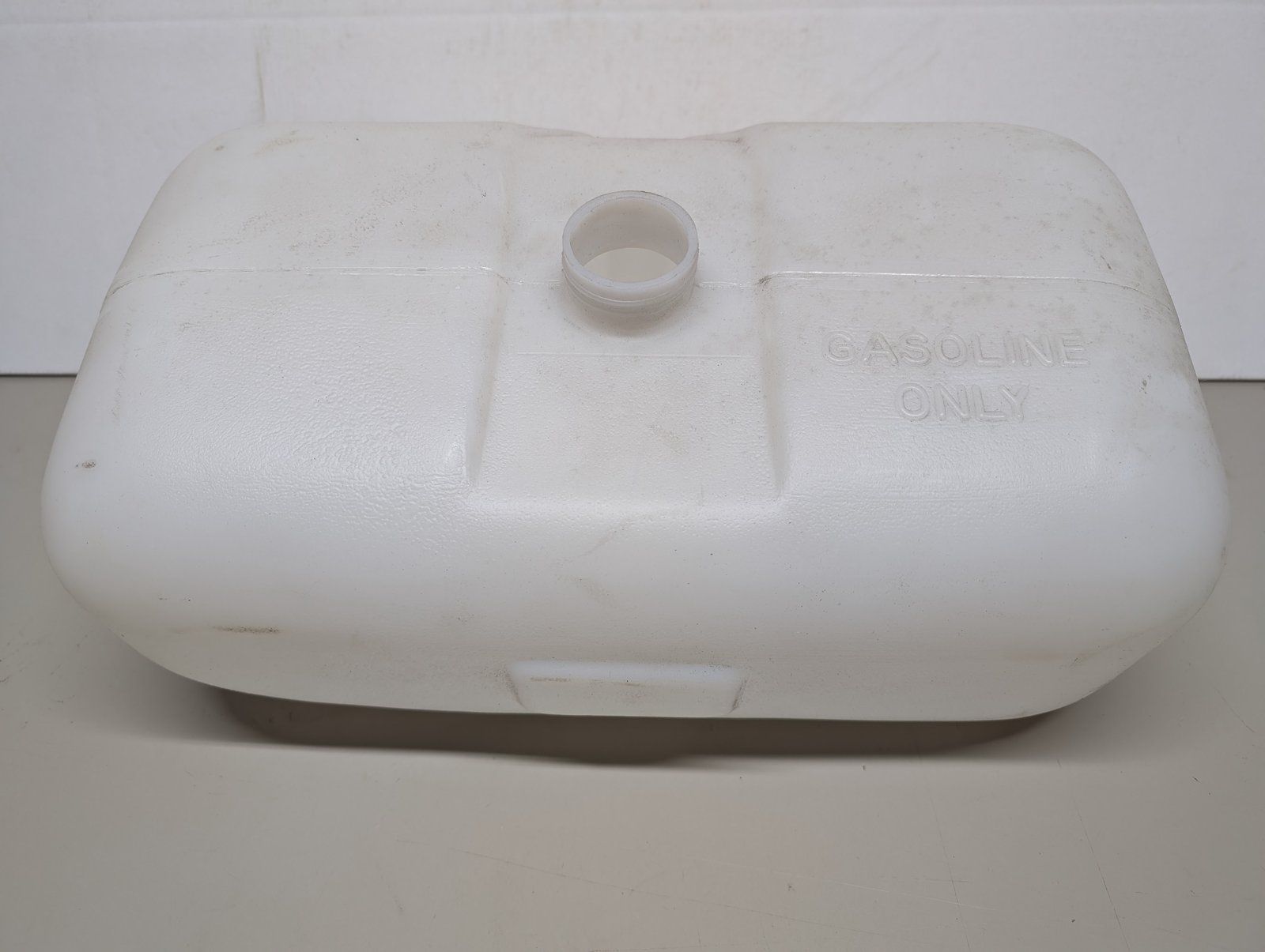 C44818 FUEL TANK W/FITTING 3000 4000 4100 4200 C23815 C26697 C28940 C43889 - Ingersoll/Case Tractor Part