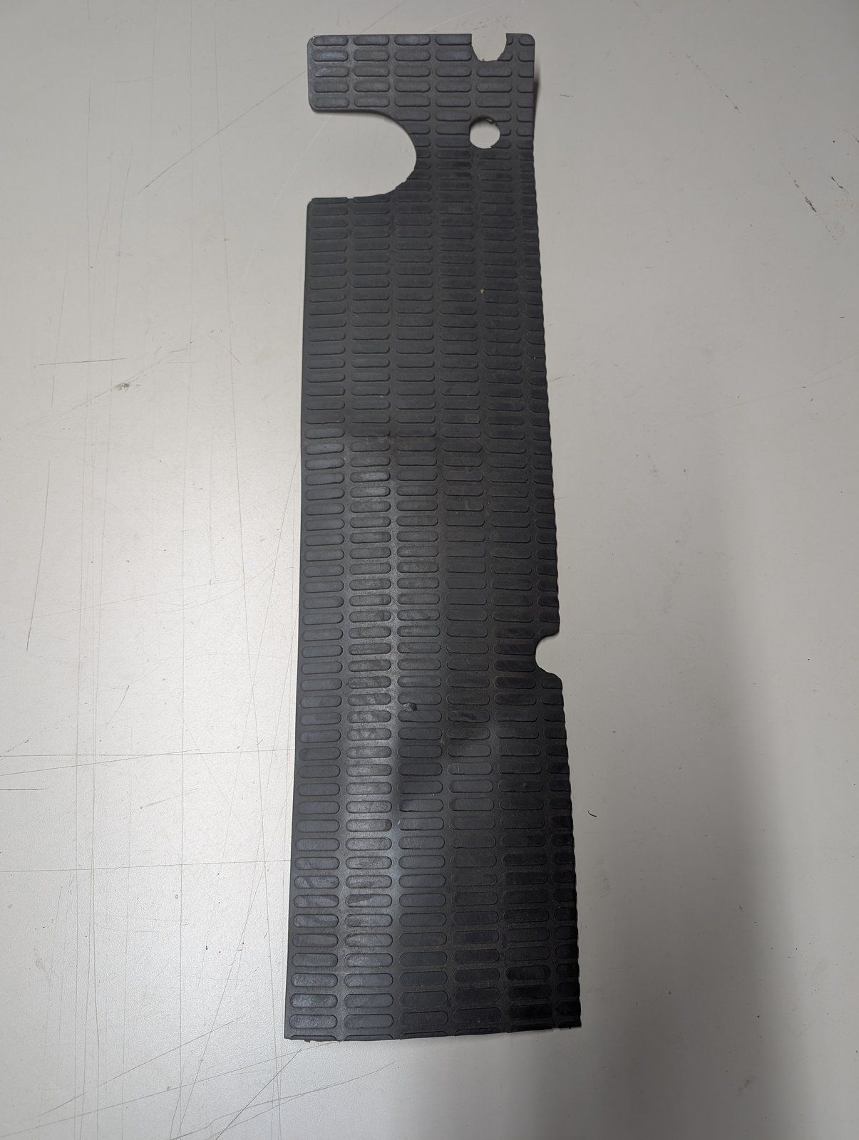 C44956 PAD FOOTREST RH - Ingersoll/Case Tractor Part