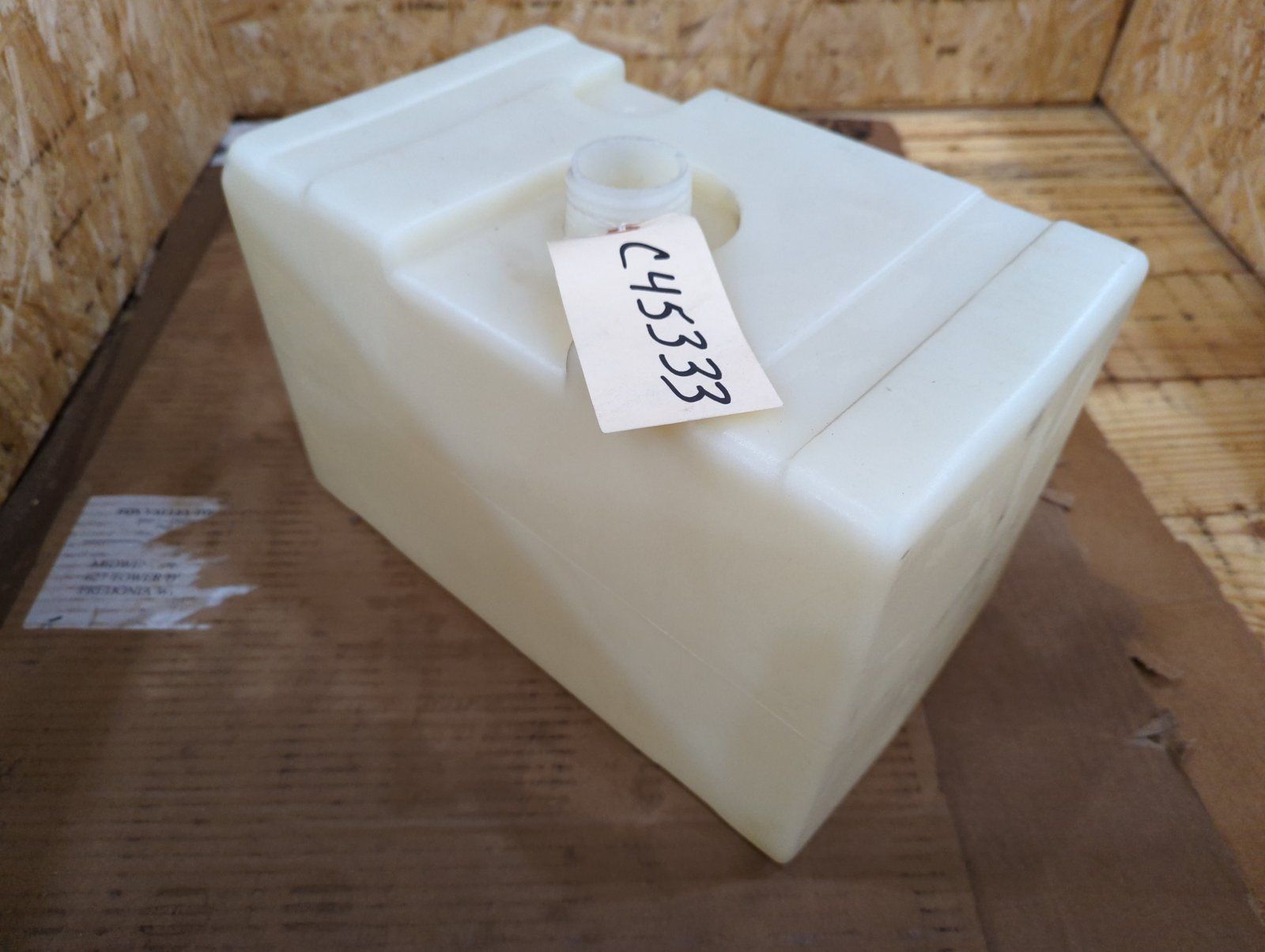 C45333 ( replaces G9021170 ) FUEL TANK C48553 ZTR - Ingersoll/Case Tractor Part