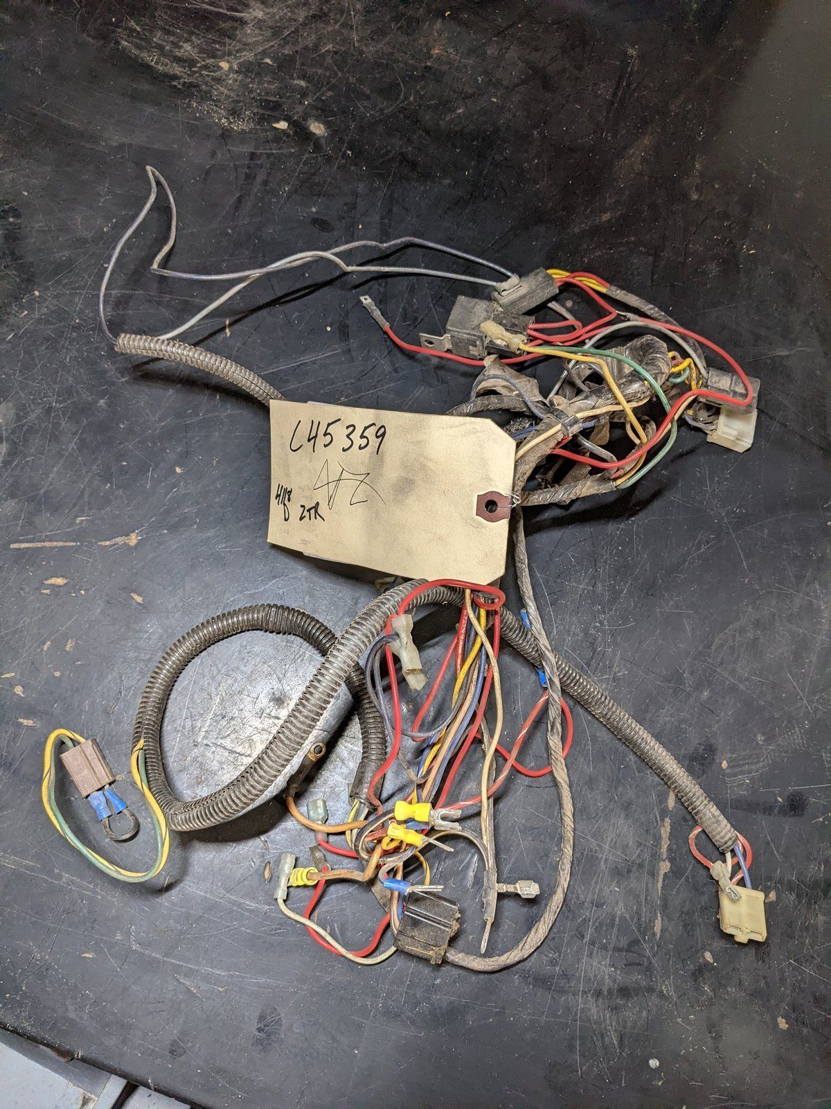 C45359 USED WIRE HARNESS - Ingersoll/Case Tractor Part