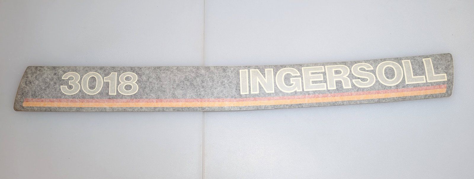 C45425 DECAL HOOD RH 3018 - Ingersoll/Case Tractor Part