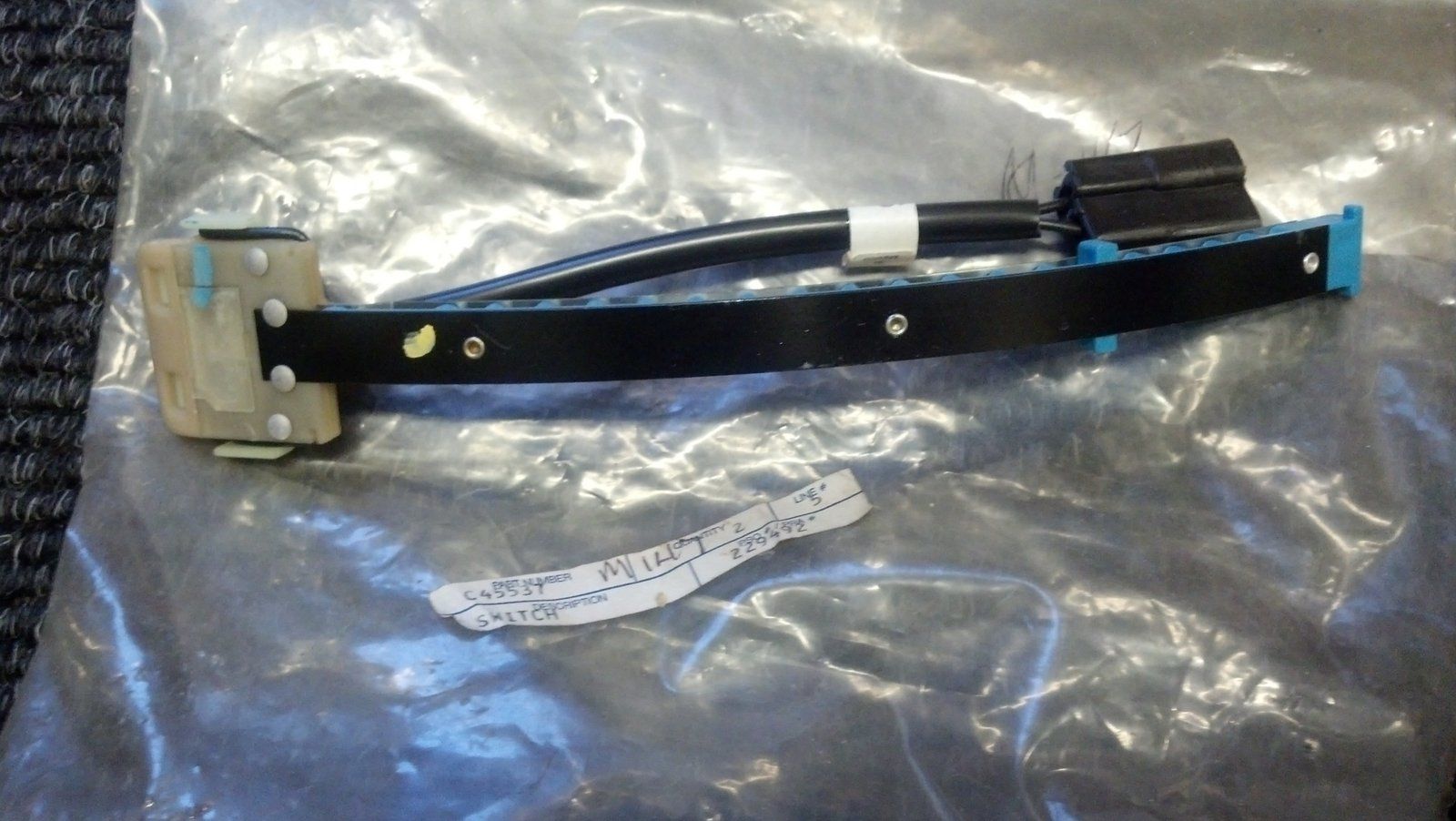 C45537 ( replaces G9021220 ) SWITCH ASSY- SEAT N.C. VANGUARD C37520 - Ingersoll/Case Tractor Part
