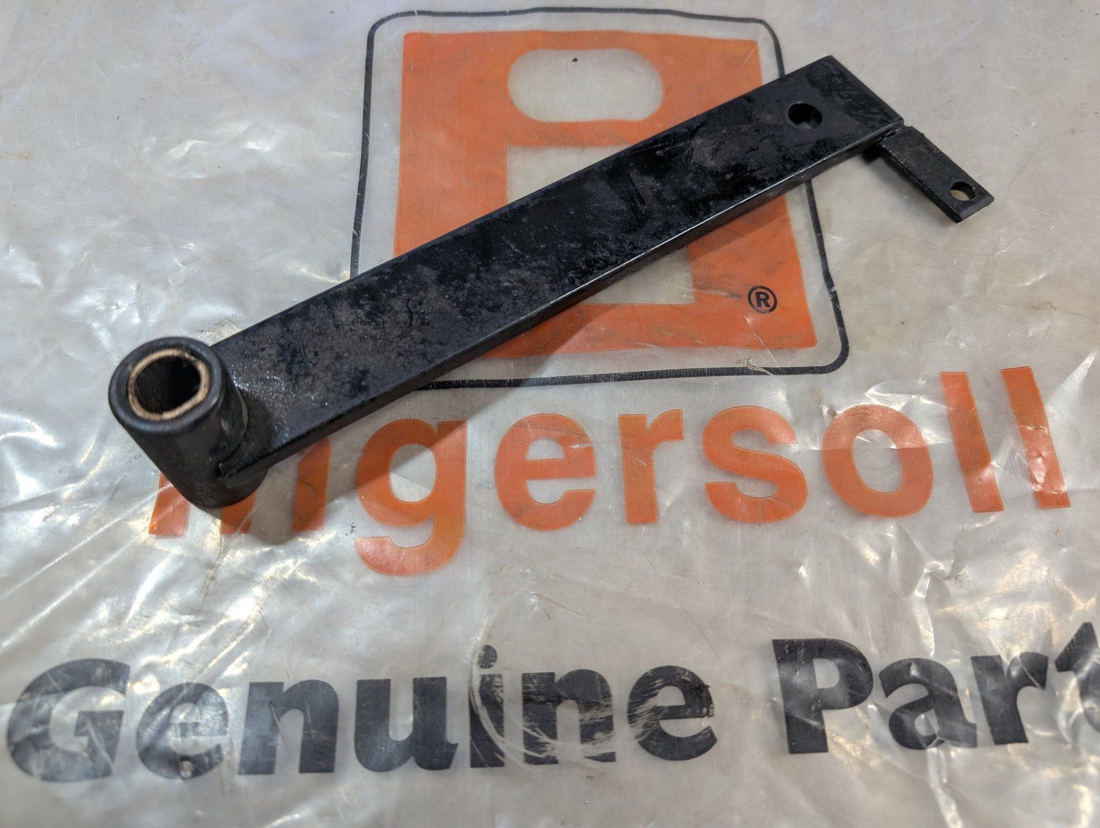 C45820 ASSY IDLER ARM BLOWER VAC C43284 - Ingersoll/Case Tractor Part