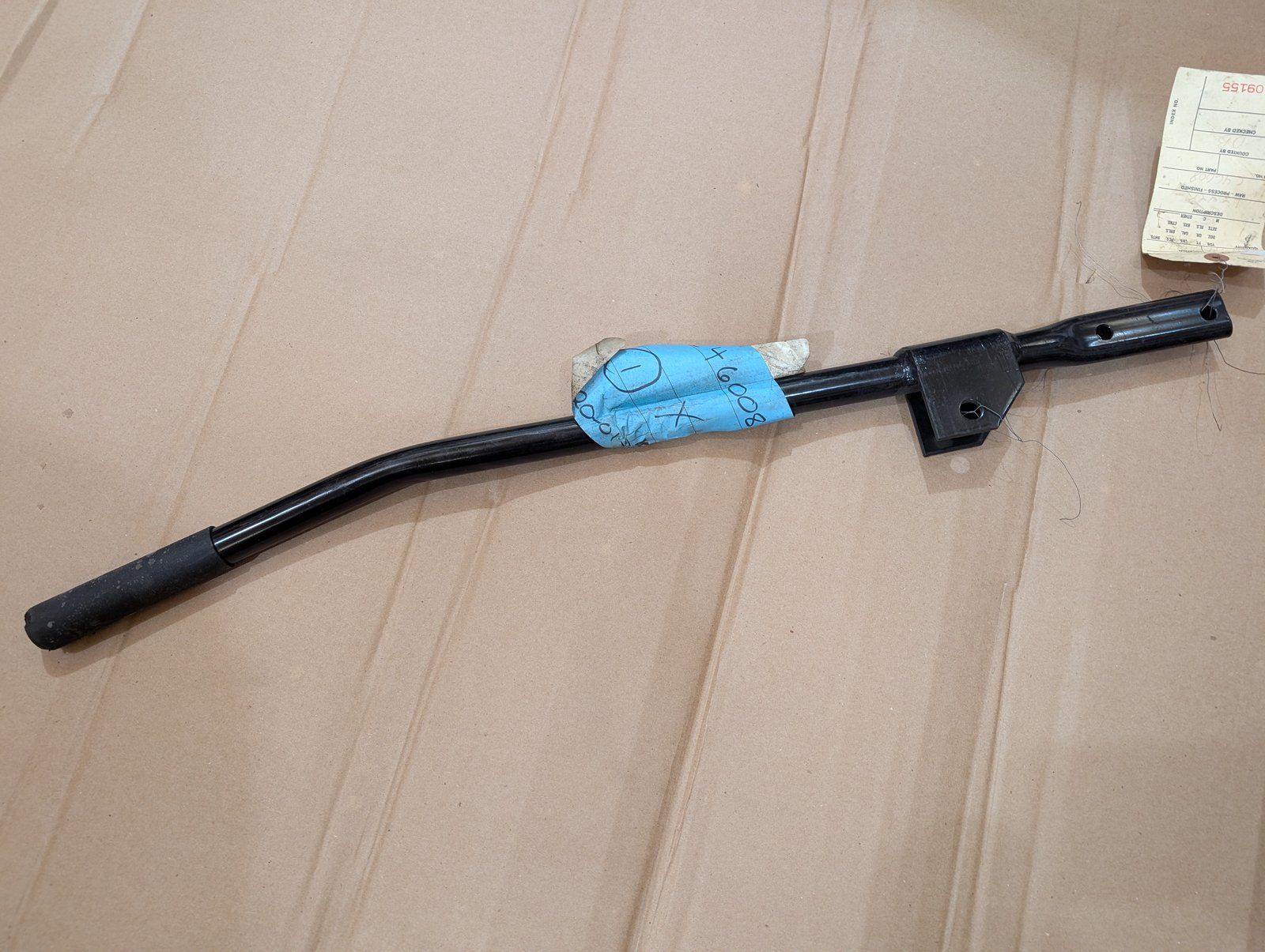 C46008 ASSY LIFT LEVER/GRIP END KUBOTA SNOW BLOWER T2738 70060-05038 - Ingersoll/Case Tractor Part
