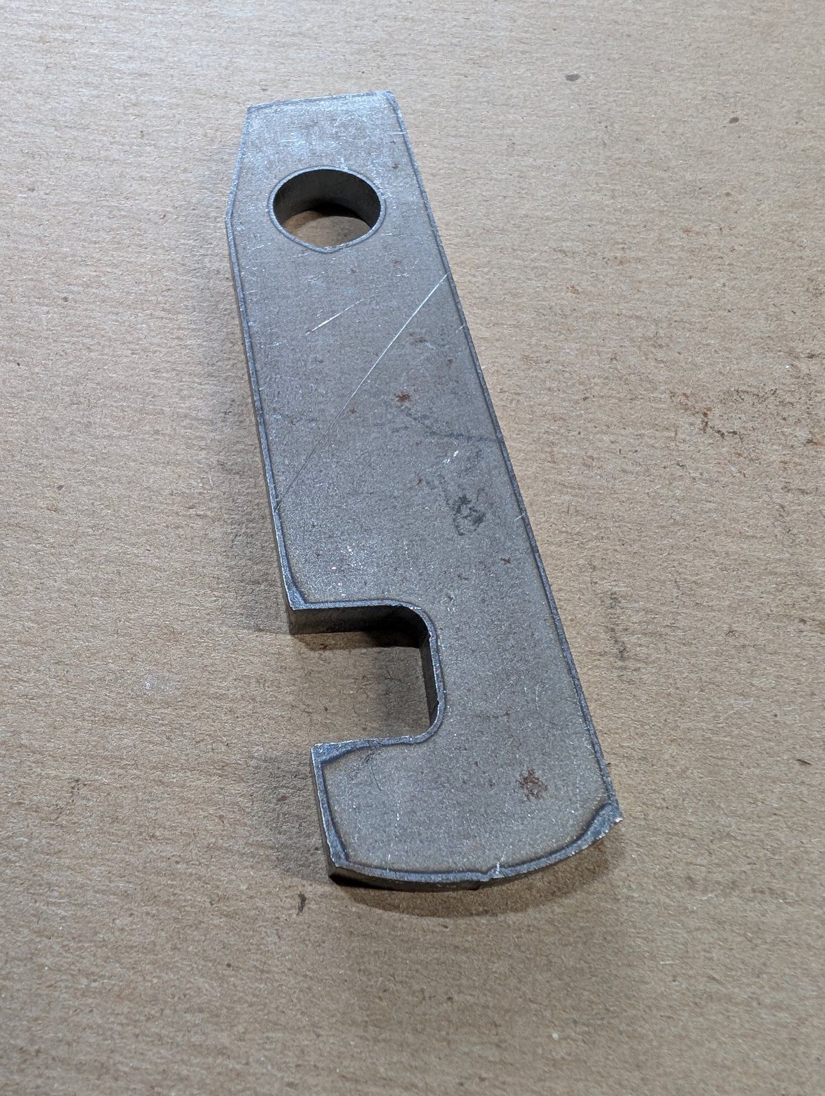 C46118 LATCH LH - Ingersoll/Case Tractor Part