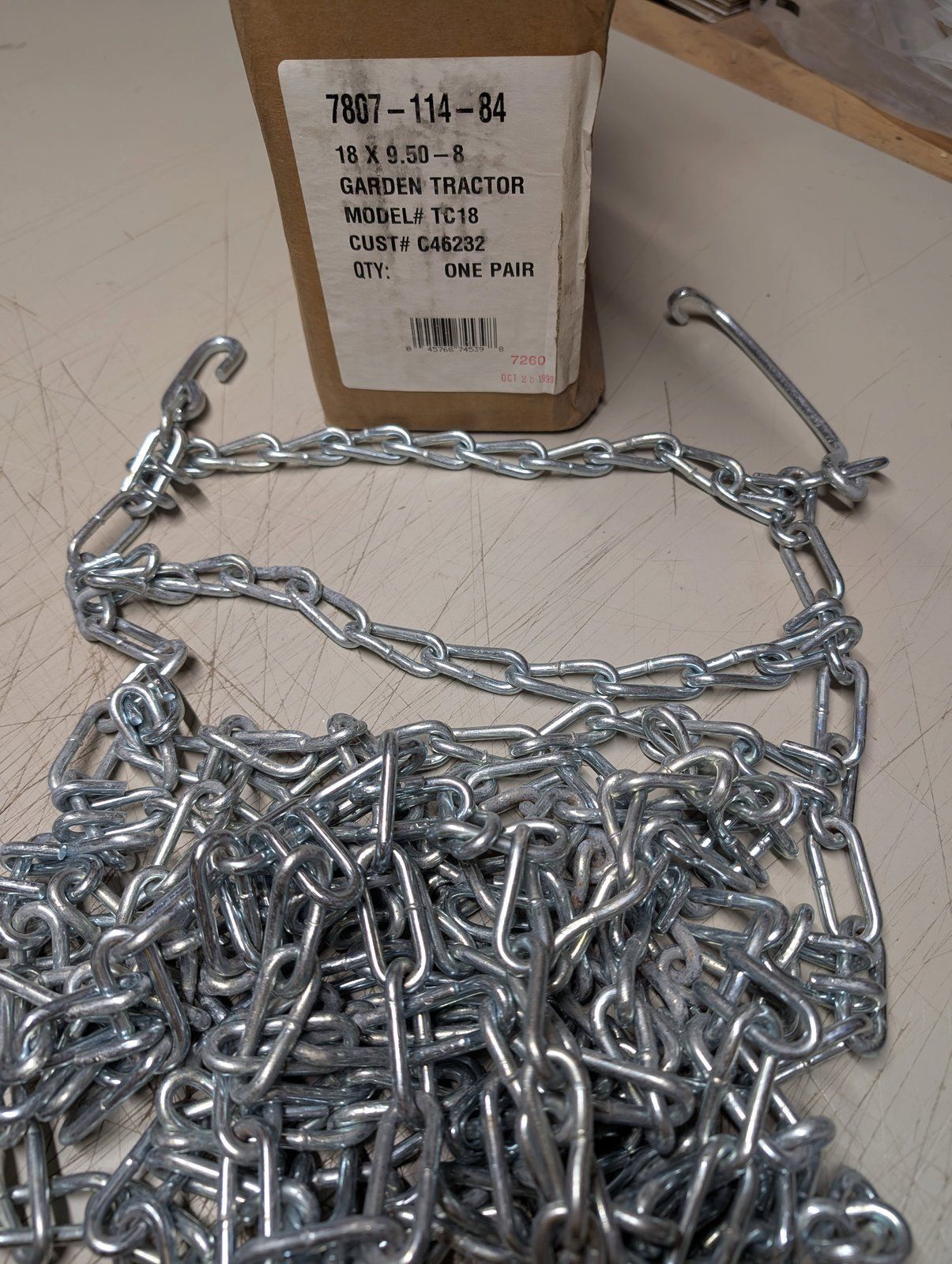 C46232 TC18 TIRE CHAINS 18X9.50-8 - Ingersoll/Case Tractor Part