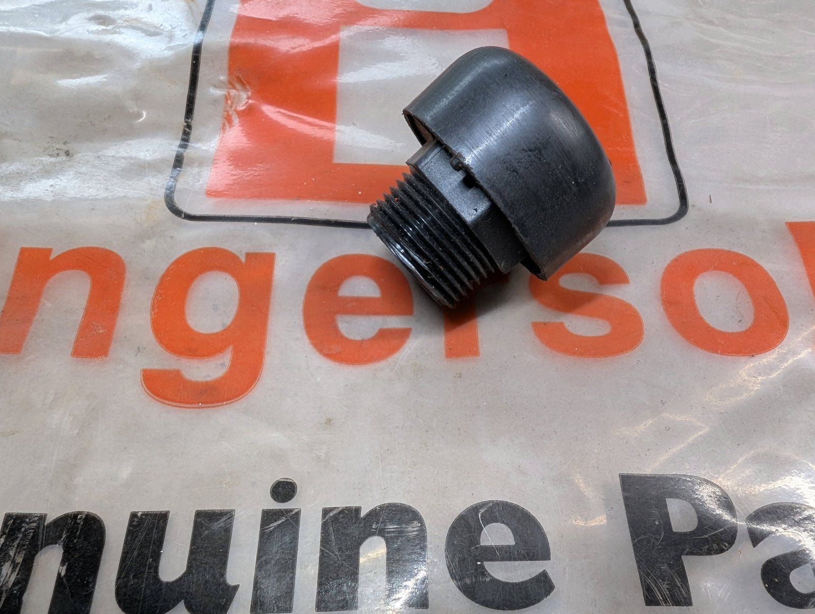 C46387 CAP - BREATHER OIL TANK C32436 - Ingersoll/Case Tractor Part