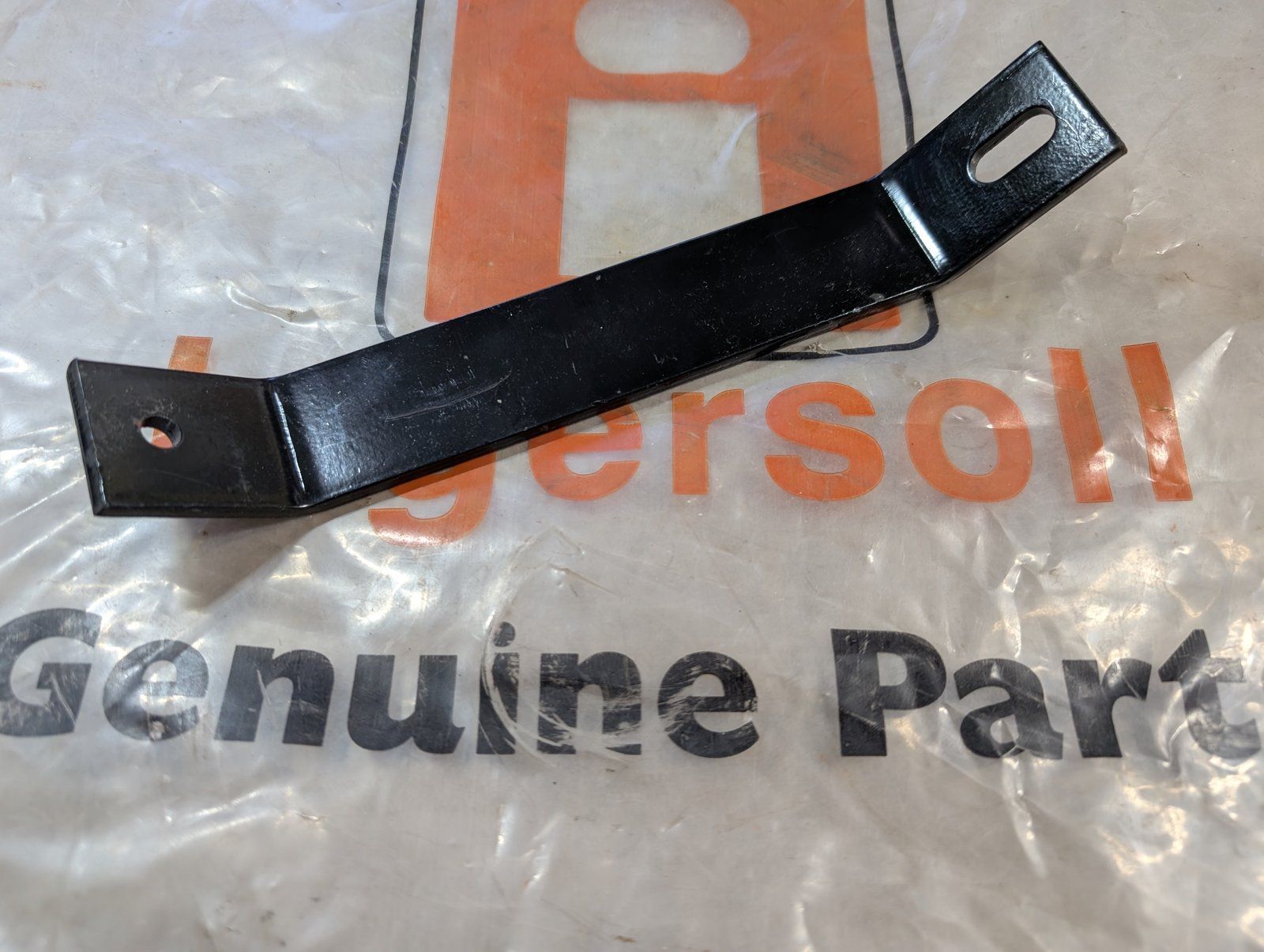 C46631 BRACKET FENDER SUPPORT LOWER - Ingersoll/Case Tractor Part