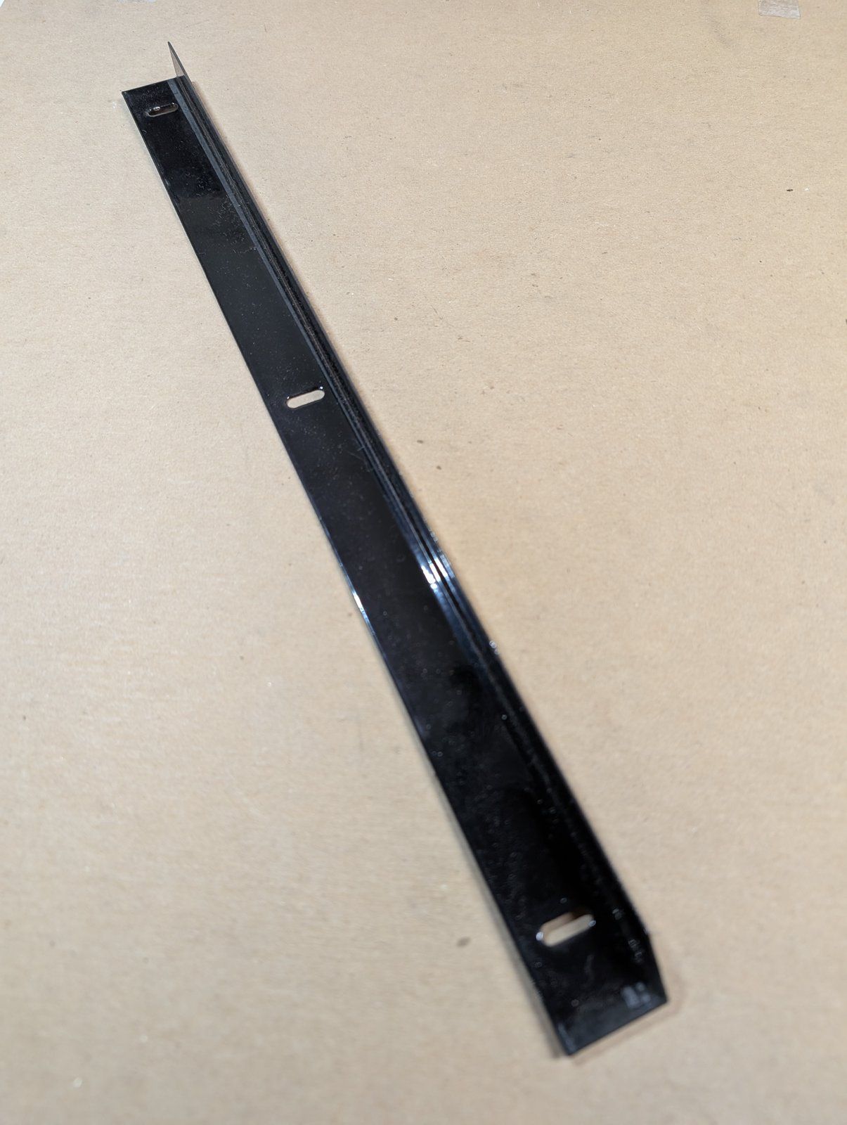 C46745 ANGLE - AIR DUCT (LONG) - Ingersoll/Case Tractor Part