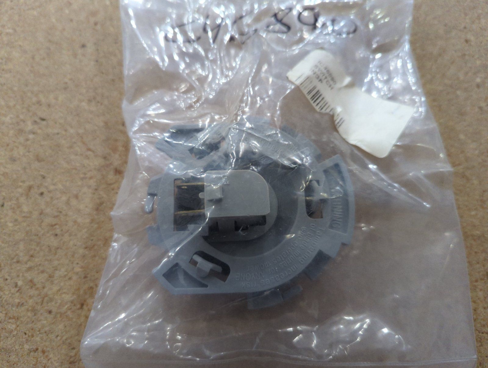 C46890 SWITCH - SEAT (NORMALLY CLOSED) - Ingersoll/Case Tractor Part