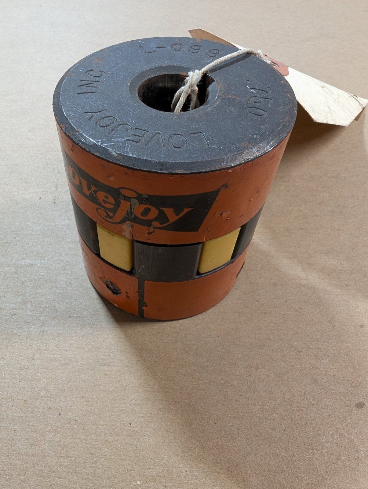 C46937 COUPLING 0.75/1.00 6020 L-099 - Ingersoll/Case Tractor Part