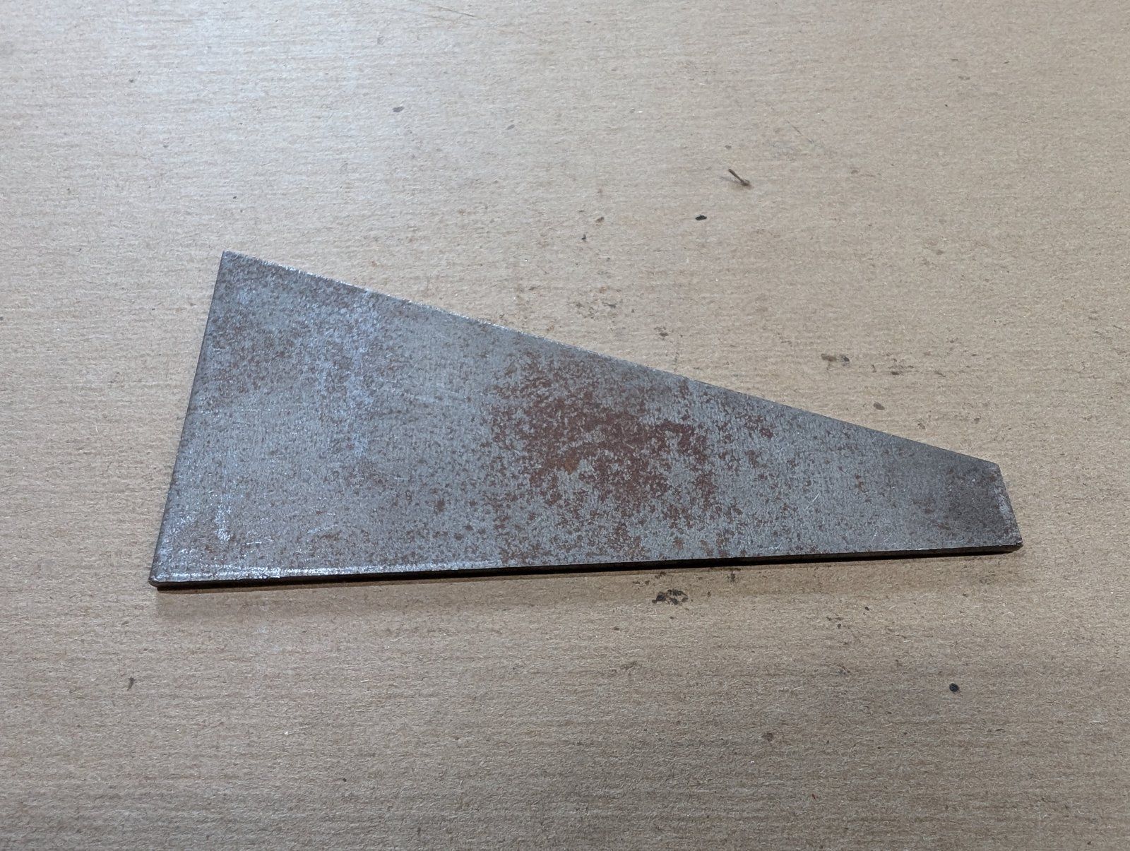 C46974 PLATE FILLER LH 4.8 - Ingersoll/Case Tractor Part