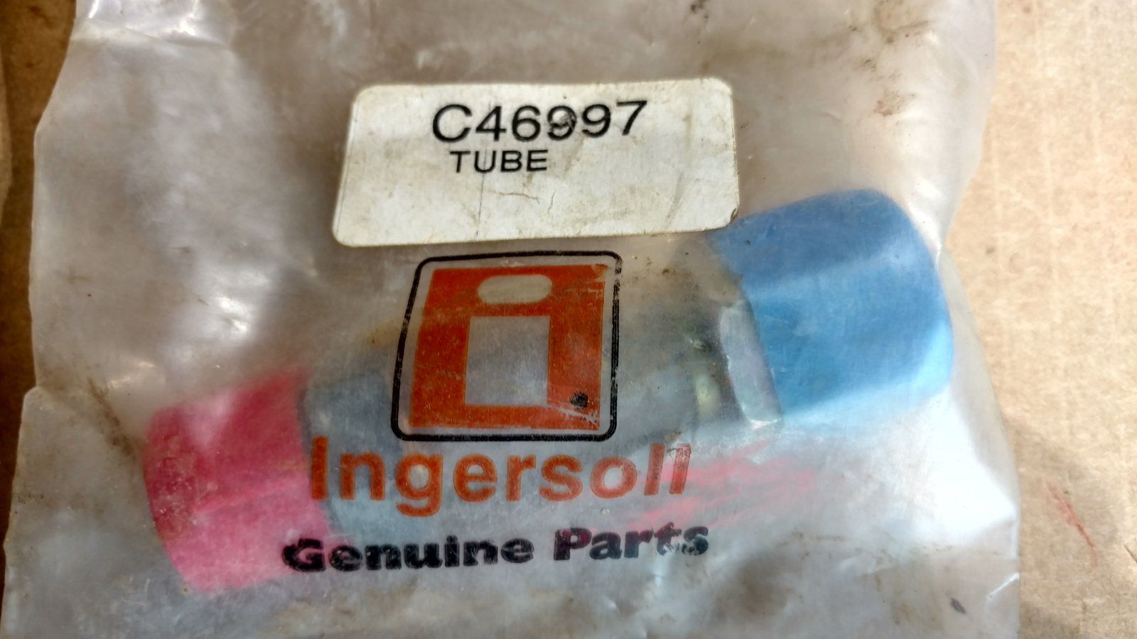 C46997 TUBE - FLOW DIVIDER - Ingersoll/Case Tractor Part