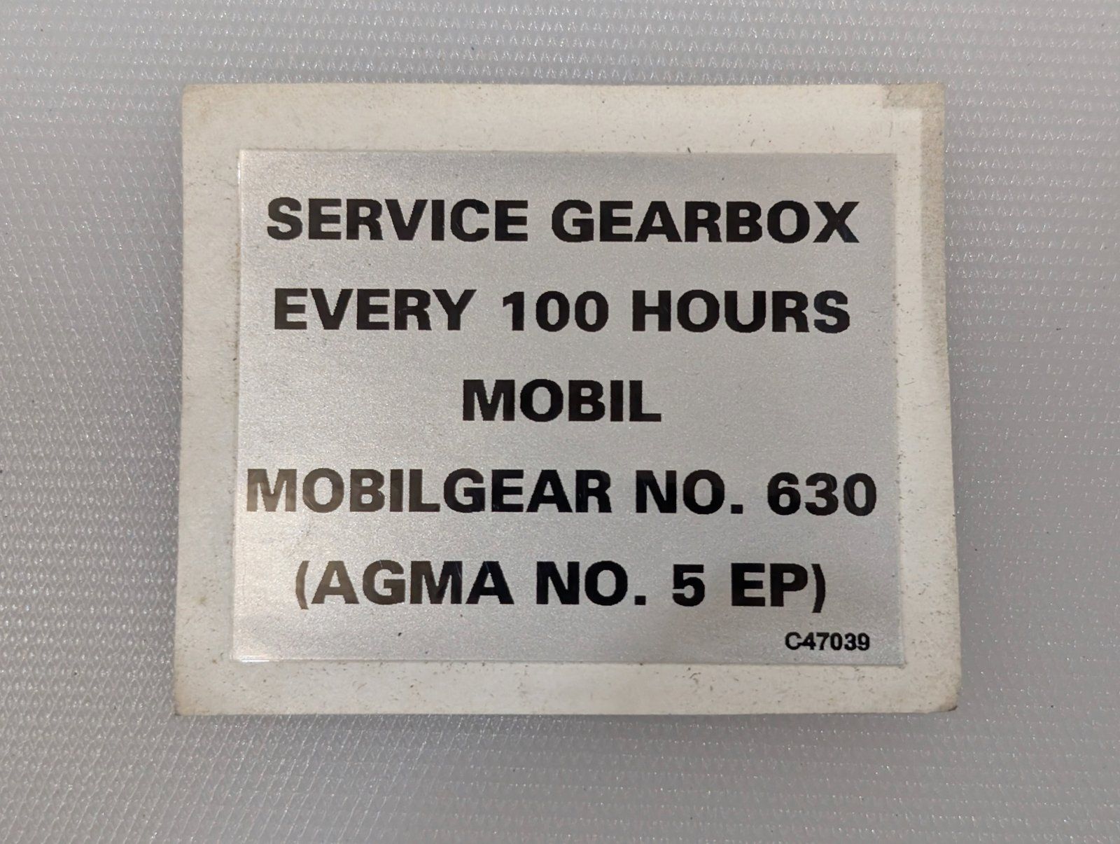C47039 DECAL GEARBOX LUBE - Ingersoll/Case Tractor Part