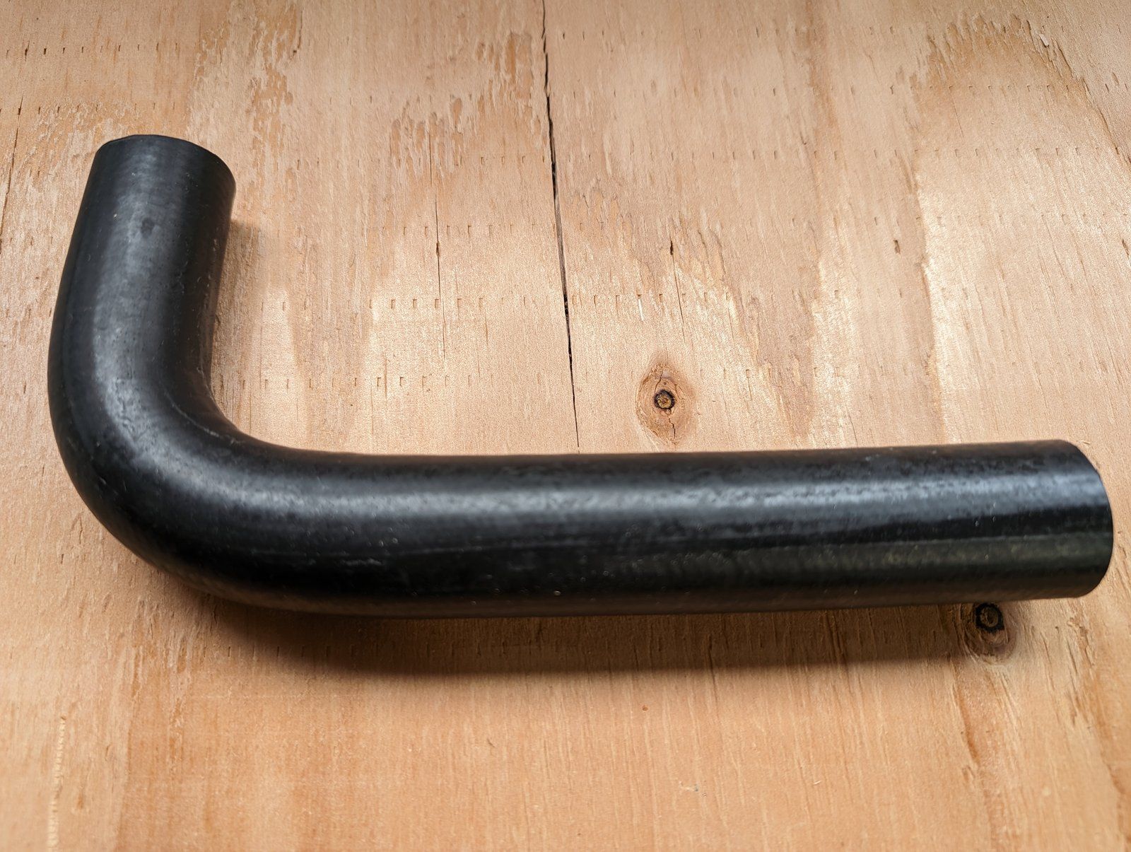 C47069 HOSE 3/4 X 2.8 X 6.75 - Ingersoll/Case Tractor Part