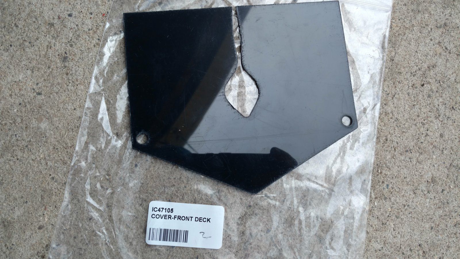 C47105 COVER - FRONT DECK (PLASTIC) - Ingersoll/Case Tractor Part
