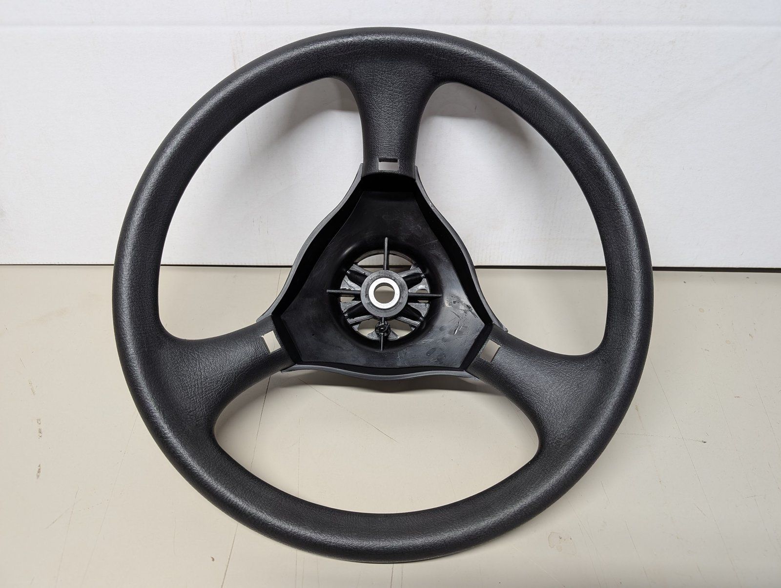 C47106 WHEEL - STEERING (SPLINE HUB) - Ingersoll/Case Tractor Part