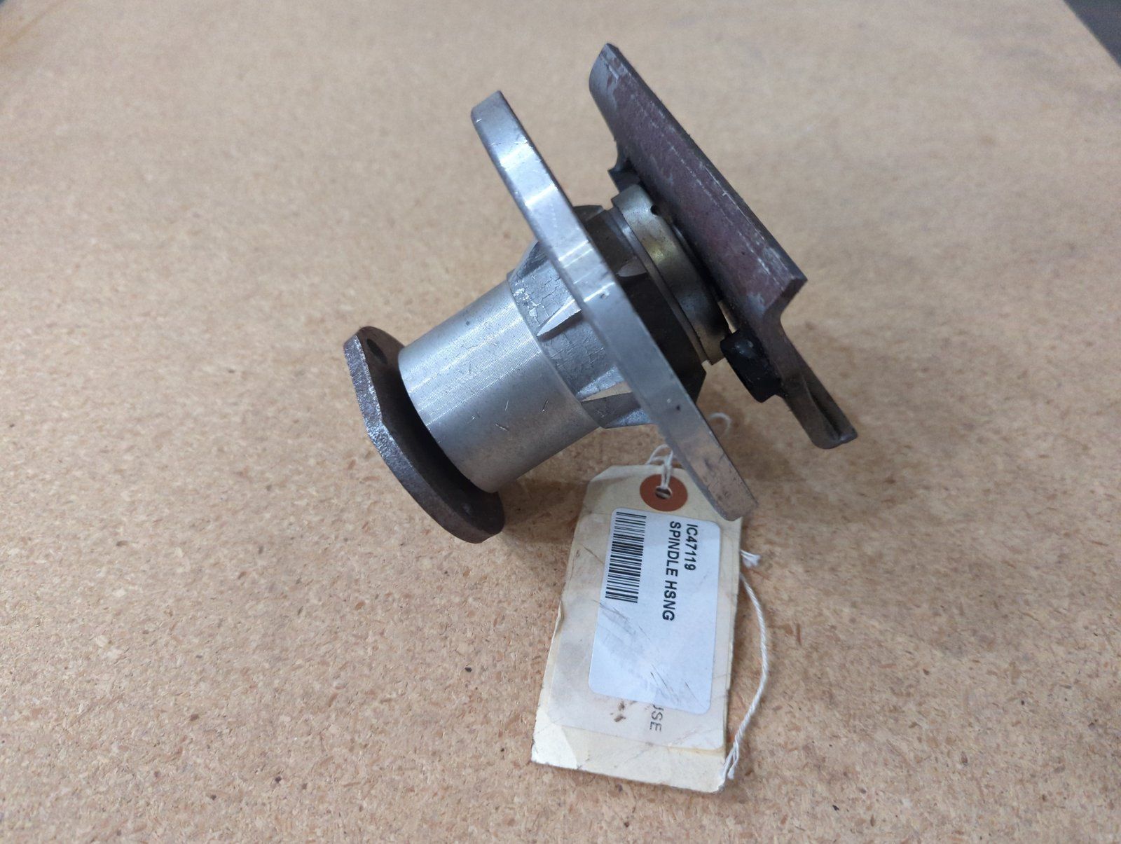 C47119 SPINDLE HSG (N43 MOWER) C29425 - Ingersoll/Case Tractor Part