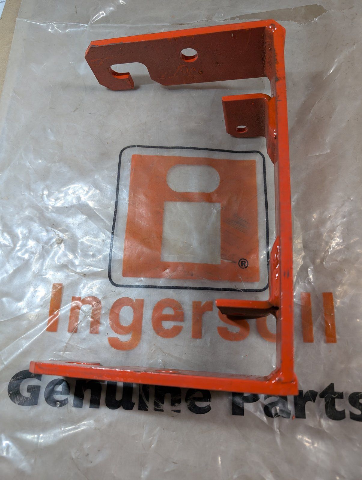 C47215 WMT MOWER MOUNTING BRACKET HM48L - Ingersoll/Case Tractor Part