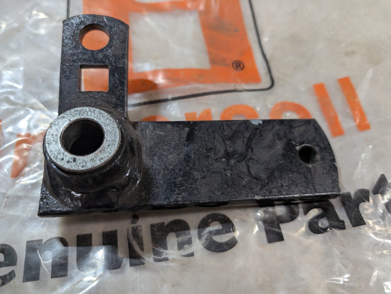 C47268 ASSY IDLER ARM / BUSHING - Ingersoll/Case Tractor Part