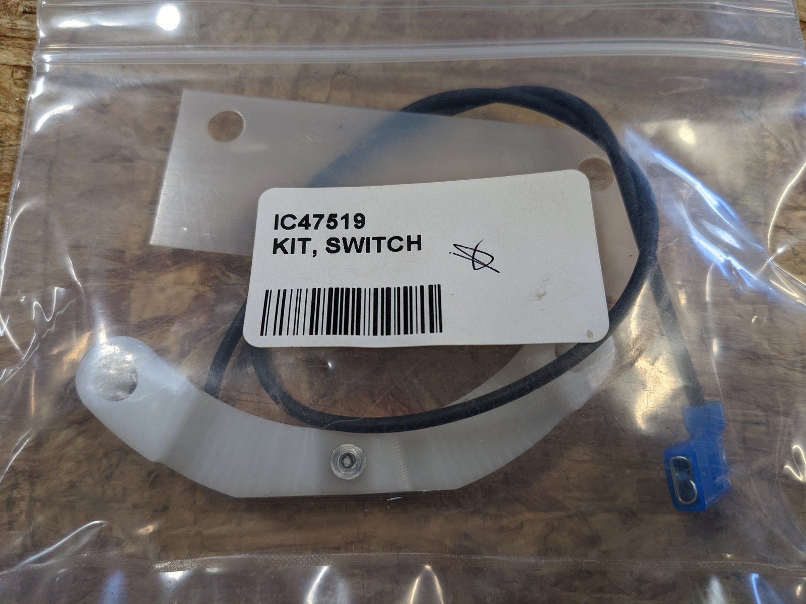 C47519 KIT - SWITCH ASSY - NEUTRAL START 200/400 SERIES C19562 C21993 - Ingersoll/Case Tractor Part