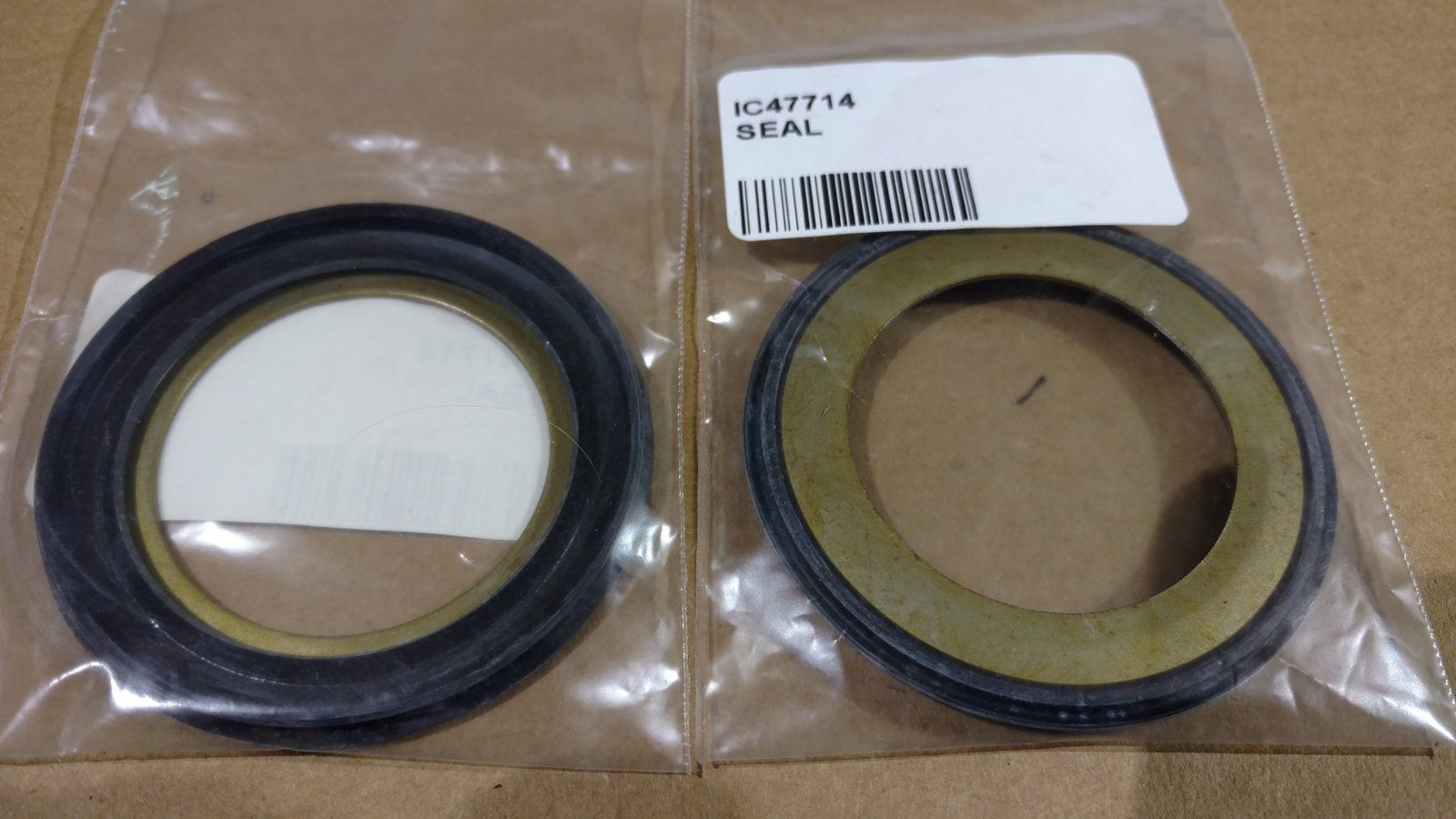 C47714 SEAL - 7020 FRONT AXLE - Ingersoll/Case Tractor Part
