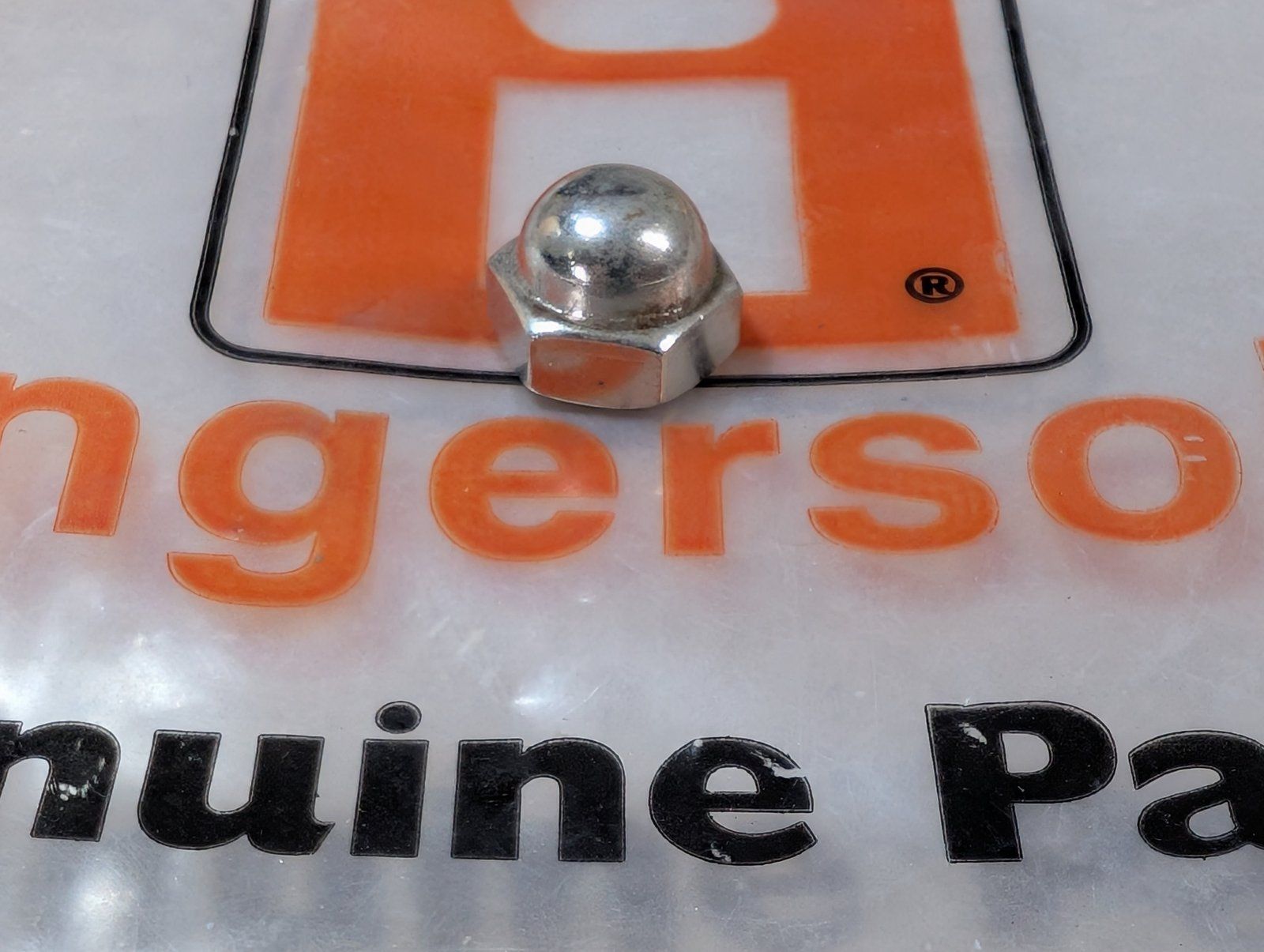 C47972 NUT ACORN 3/8-16 ZP - Ingersoll/Case Tractor Part