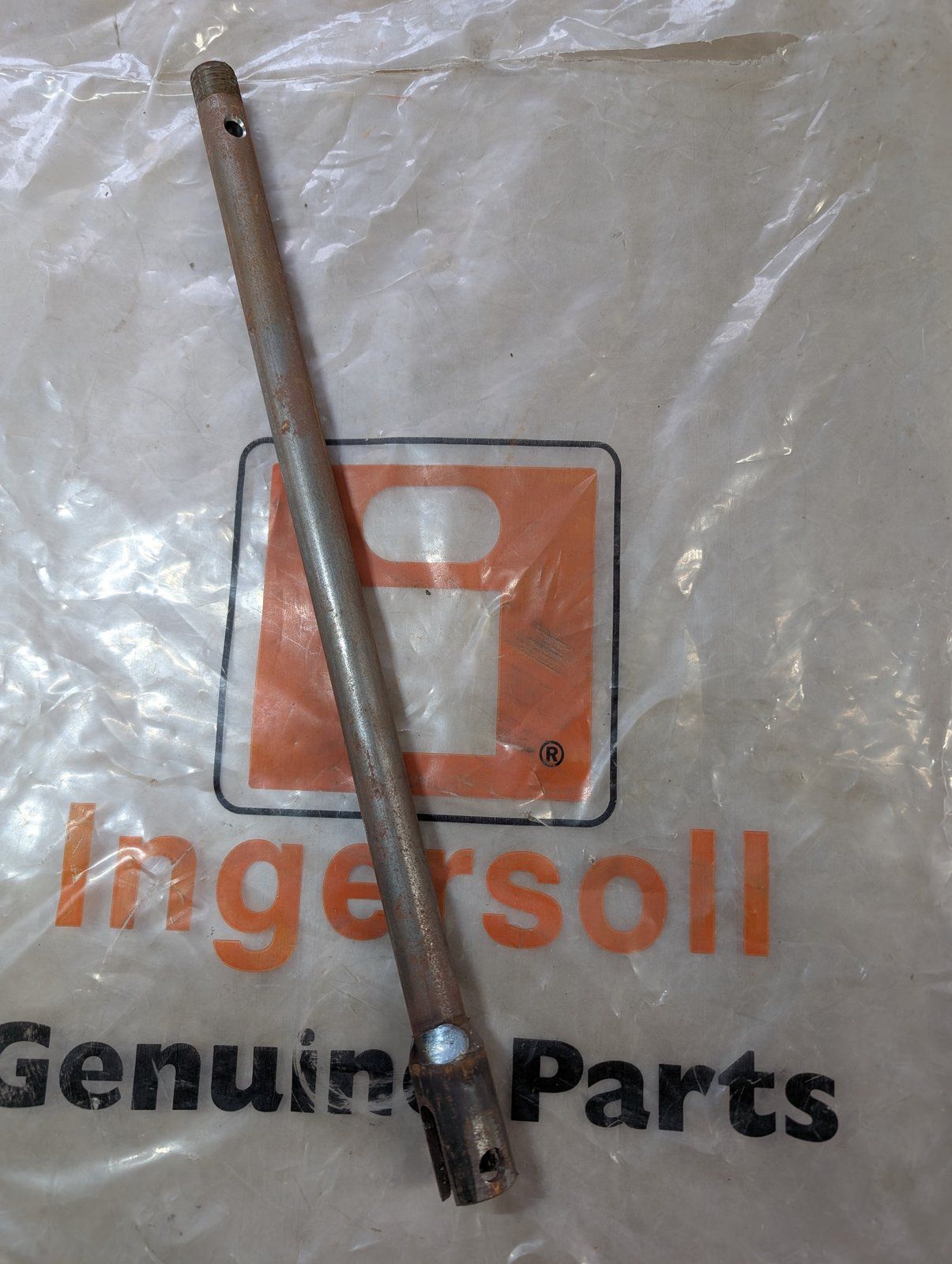 C48128 WMT STEERING SHAFT UPPER 316GT 318GT - Ingersoll/Case Tractor Part