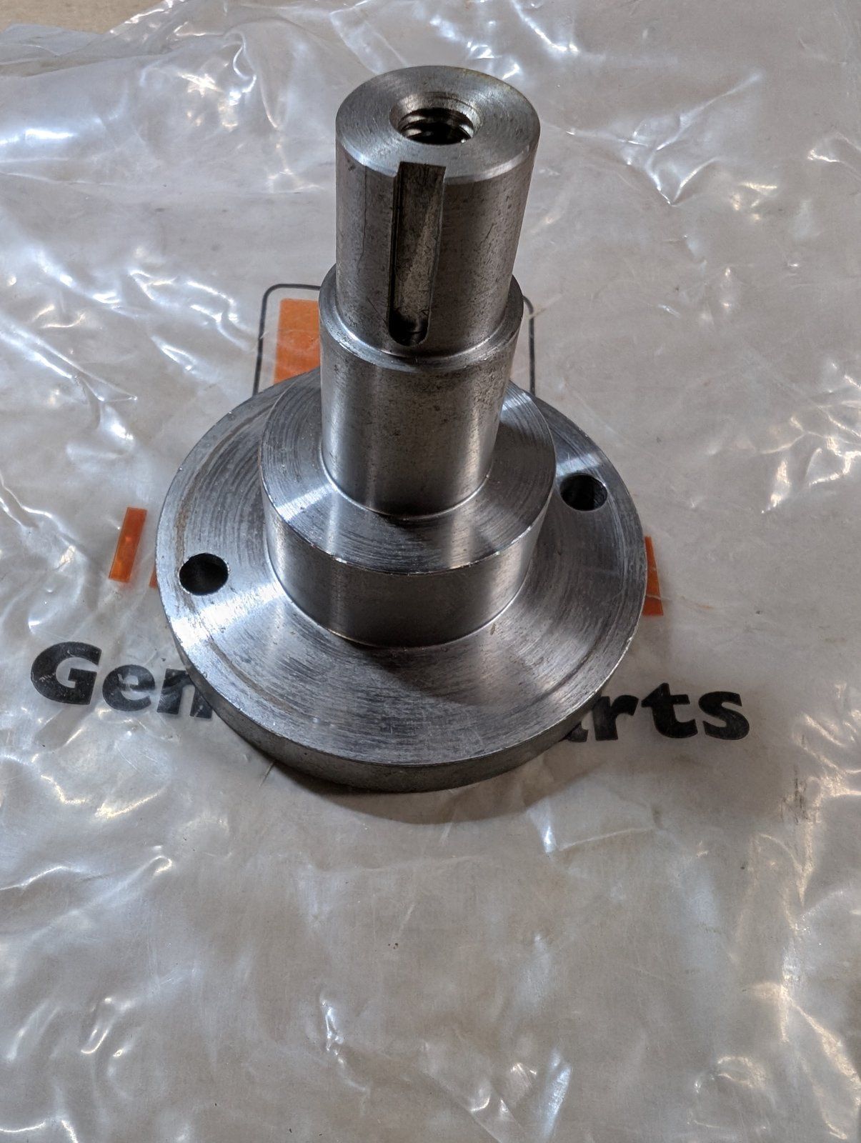 C48185 ADAPTER DRIVE PULLEY 316GT 318GT - Ingersoll/Case Tractor Part