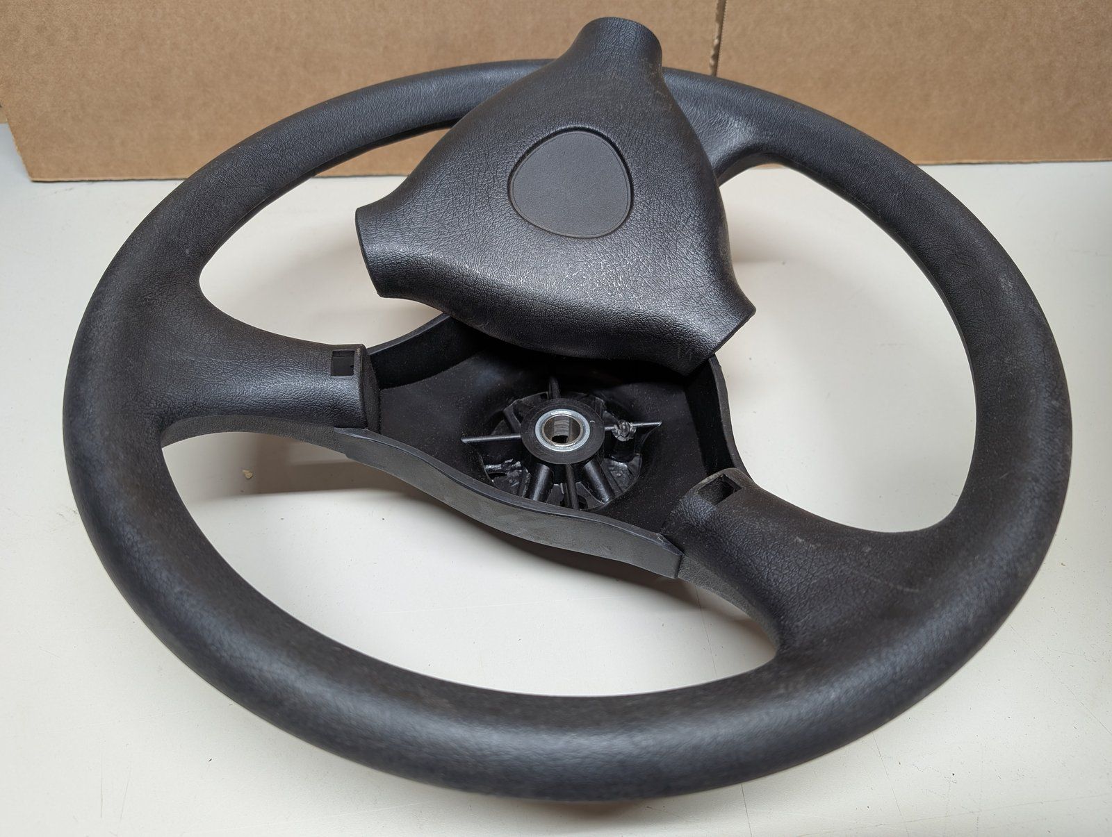 C48247 ASSY STEERING WHEEL 316GT 318GT - Ingersoll/Case Tractor Part