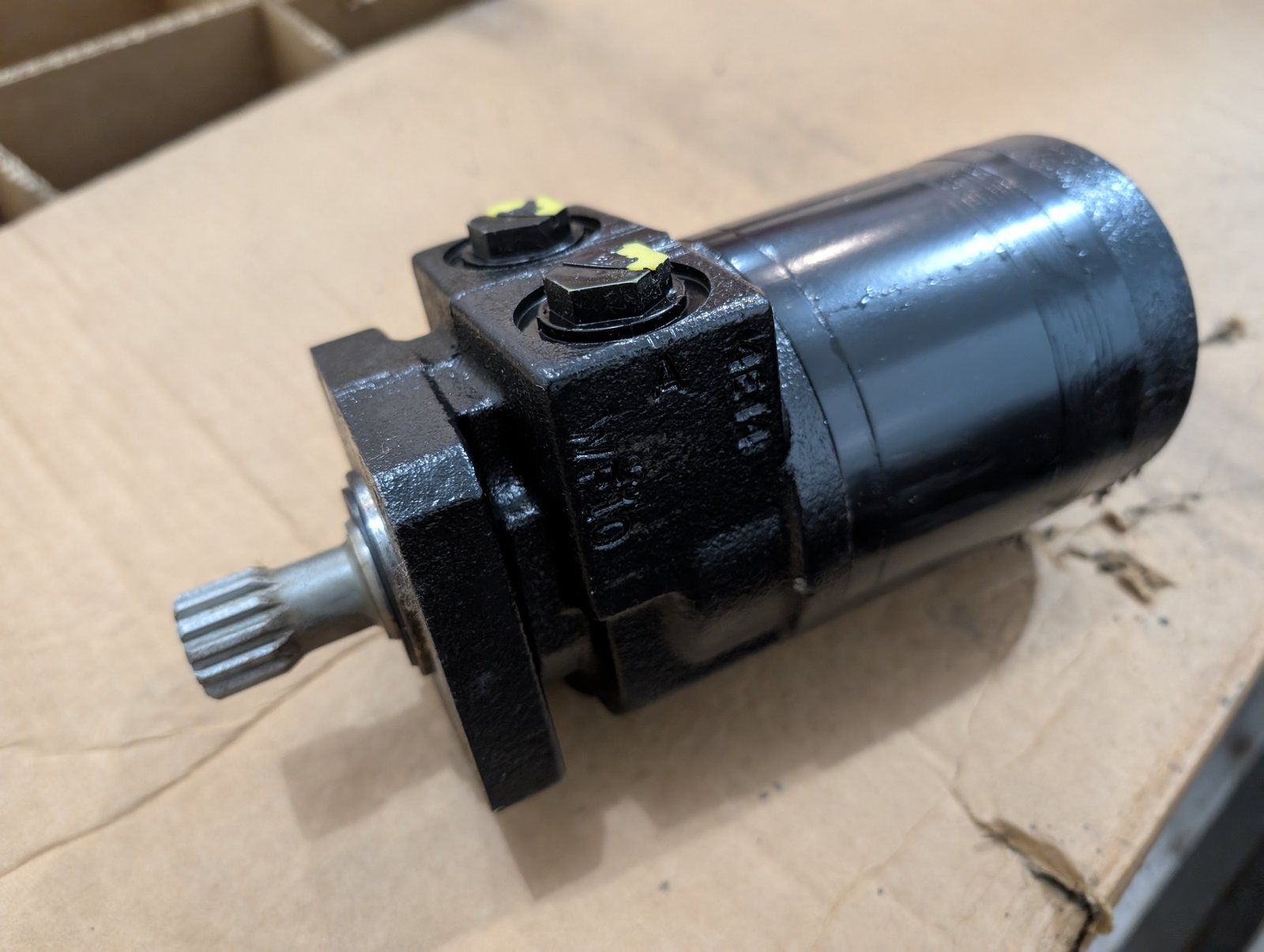 C48294 7020 FRONT DRIVE MOTOR C47661 - Ingersoll/Case Tractor Part