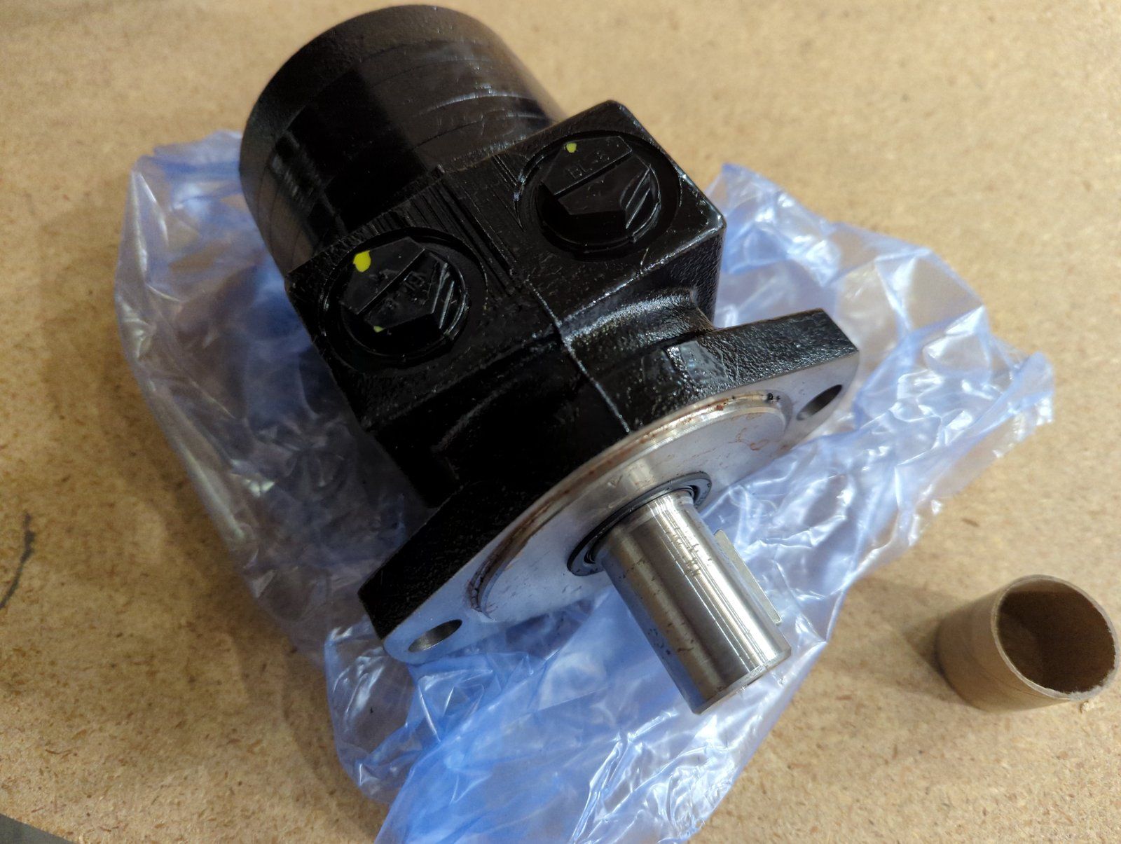 C48352 HYDRACUTTER MOTOR - Ingersoll/Case Tractor Part