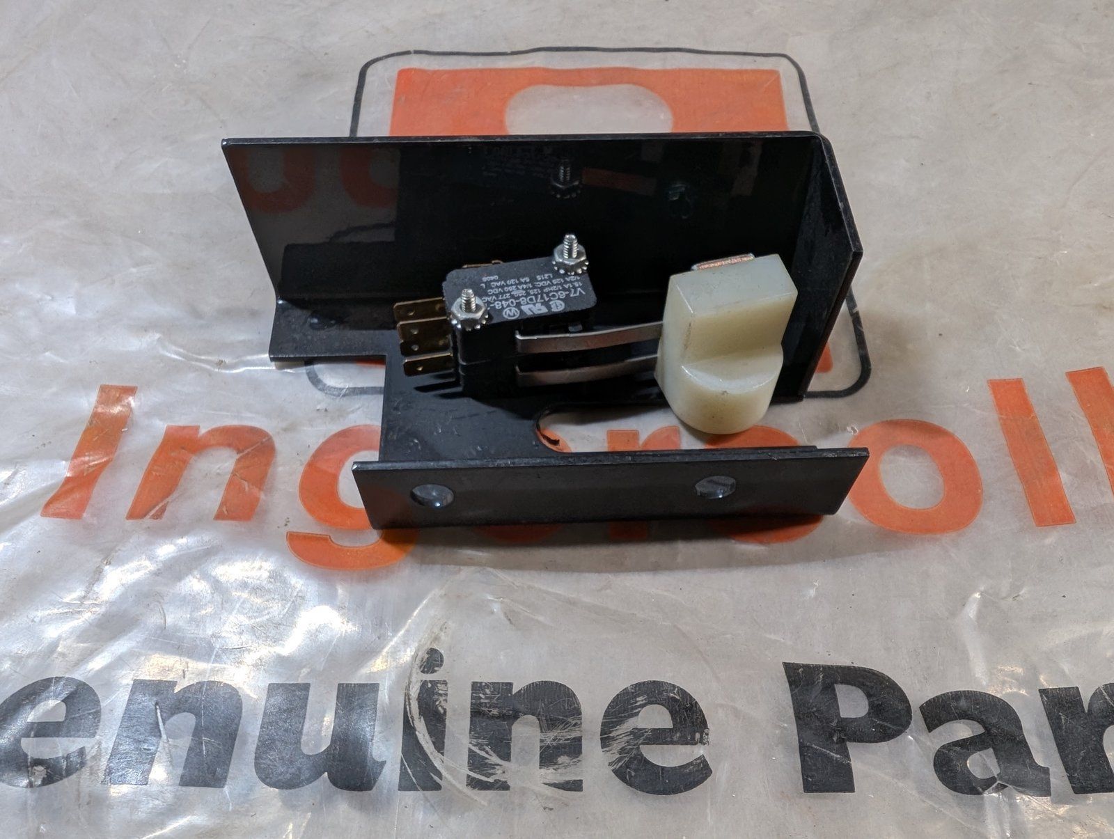C48466 ASSY SWITCH PTO SAFETY INTERLOCK - Ingersoll/Case Tractor Part