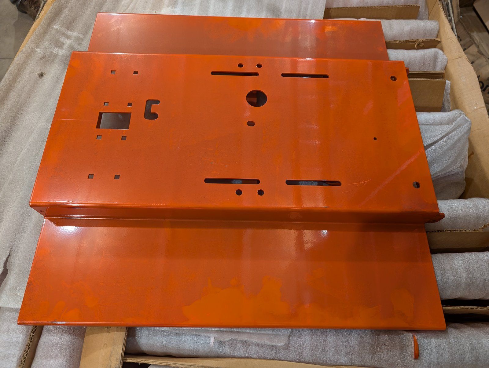C48502 SEAT LID ZTR - Ingersoll/Case Tractor Part