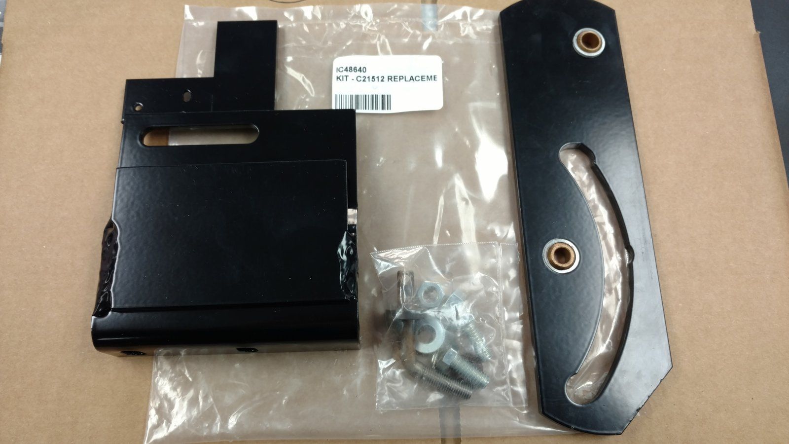 C48640 - KIT-TRAVEL CONTROL BANANA PLATE 600/6000 - Ingersoll/Case Tractor Part