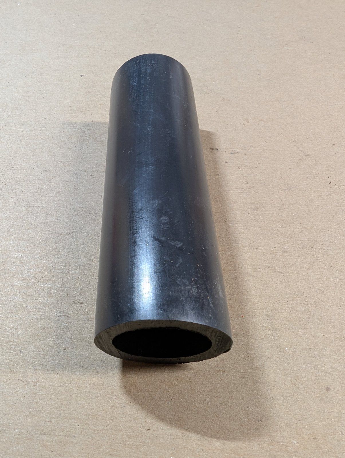 C48758 SLEEVE 1.16 X 1.62 X 5.0 PLASTIC BLACK - Ingersoll/Case Tractor Part