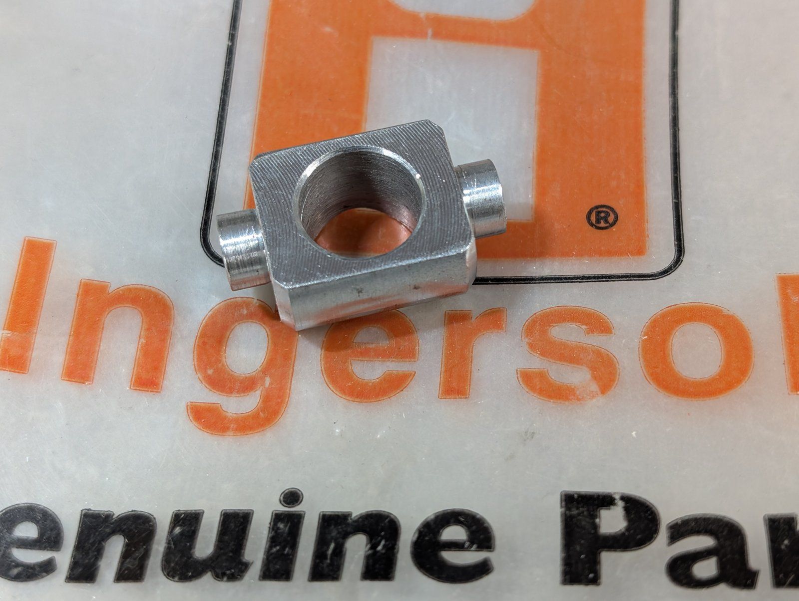 C48768 SWIVEL BELLCRANK SC - Ingersoll/Case Tractor Part