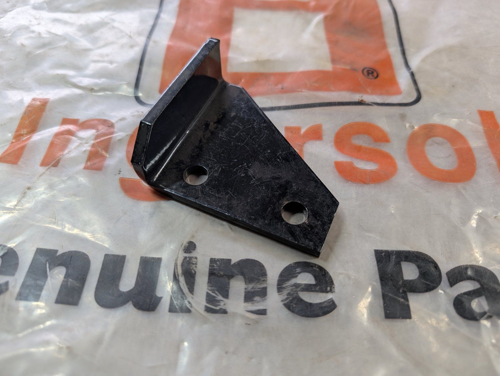 C48769 BRACKET STOP FOOT SC - Ingersoll/Case Tractor Part