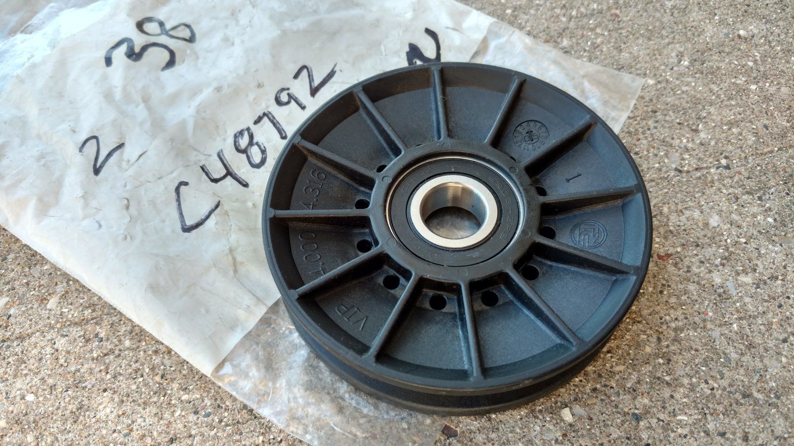 C48792 - PULLEY-"V" IDLER "A"4.0x.669H C10463 - Ingersoll/Case Tractor Part