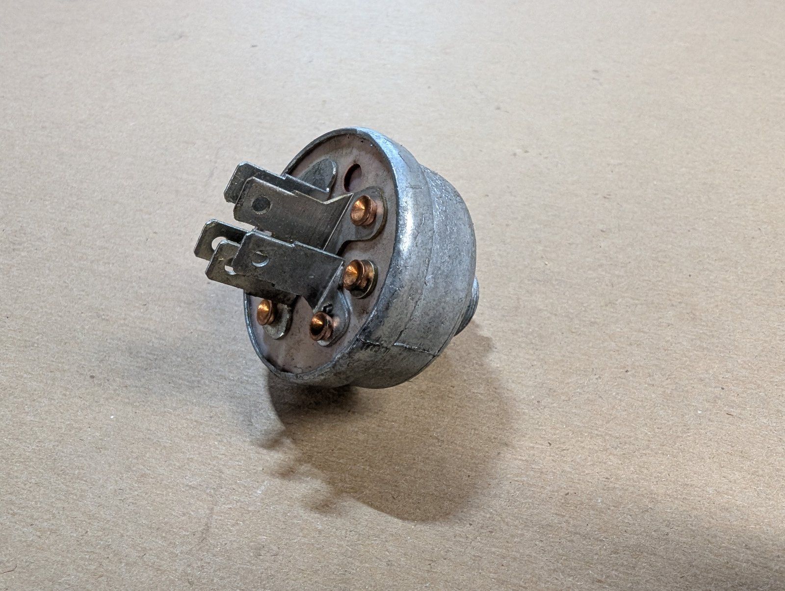 C48822 - SWITCH IGNITION - PTO LOCKOUT (C32406) - Ingersoll/Case Tractor Part