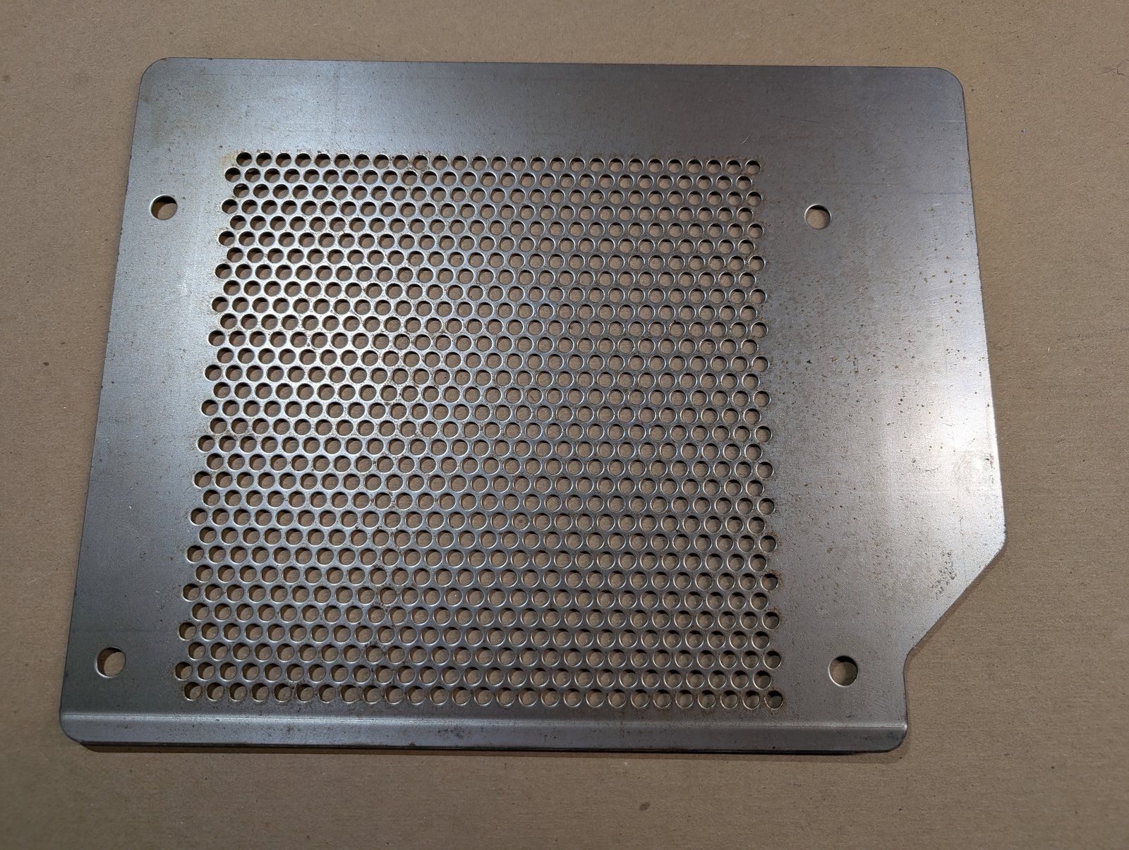 C48849 SCREEN TOWER SIDE RH VANG C/C - Ingersoll/Case Tractor Part