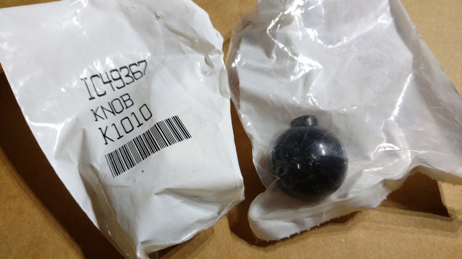 C49367 - KNOB THROTTLE CHOKE C12223 - C12224 - C14506 C30073 - C30074 - C35291 C43857 - Ingersoll/Case Tractor Part
