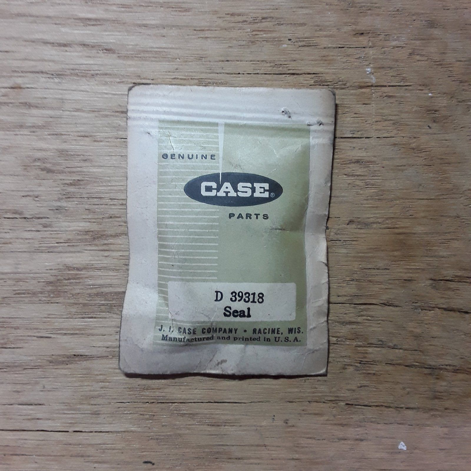 D39318 CASE SEAL - Ingersoll/Case Tractor Part