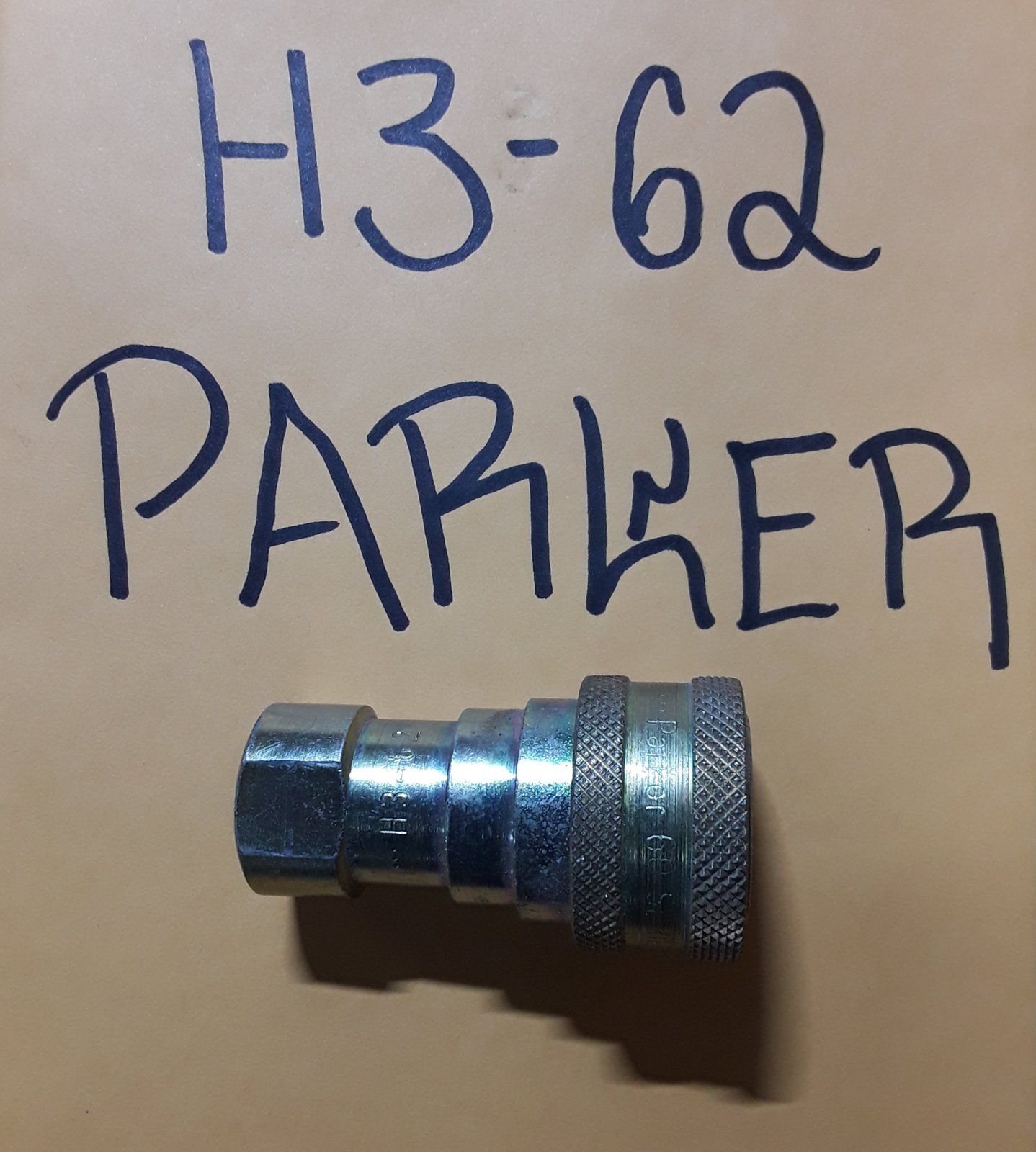 H3-62 PARKER HYDRAULIC QUICK COUPLER - Ingersoll/Case Tractor Part
