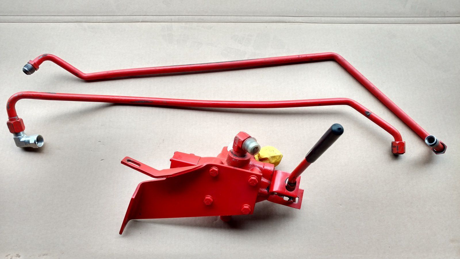 L-17 HYDRAULIC PTO VALVE WITH HARD LINES 400 SERIES LF - Ingersoll/Case Tractor Part