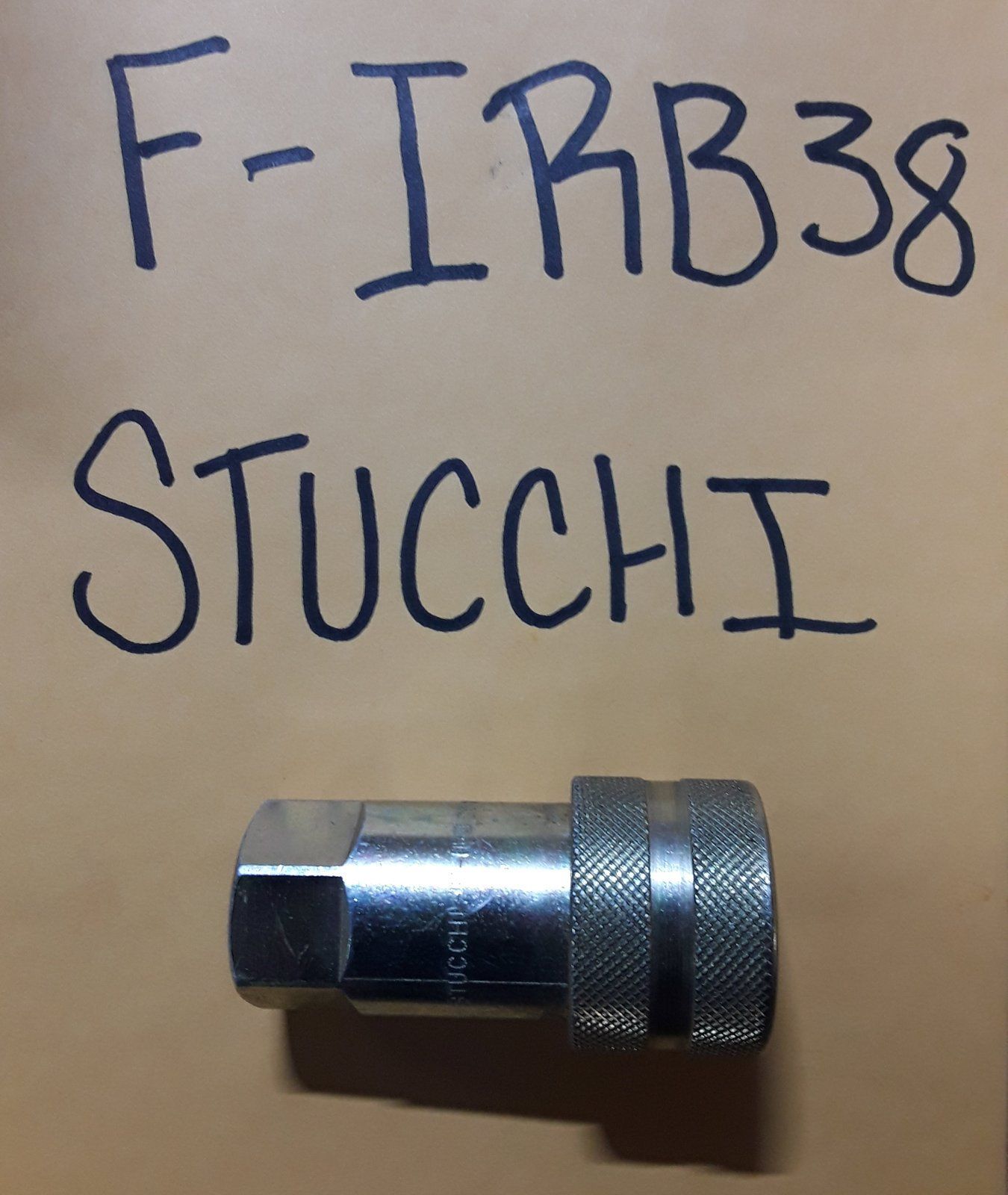 S561-4-8 SAFEWAY HYDRAULIC COUPLER - Ingersoll/Case Tractor Part