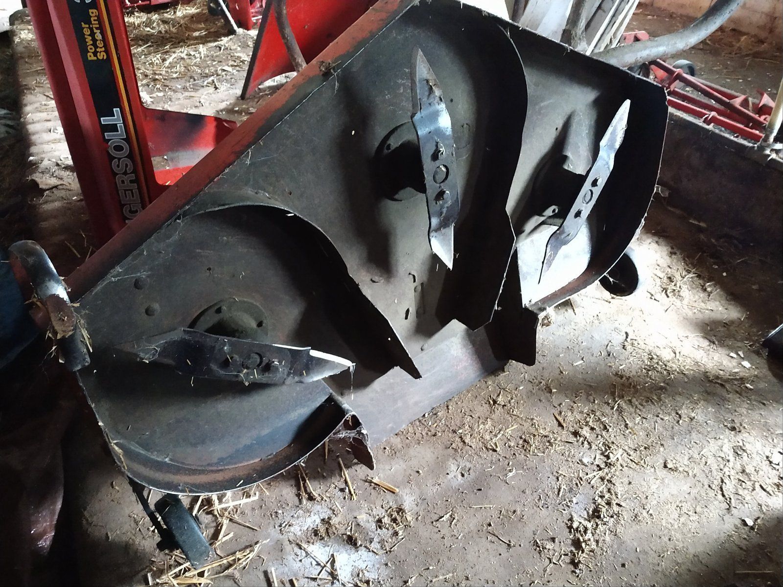 USED K45 REAR DISCHARGE DECK LH - Ingersoll/Case Tractor Part